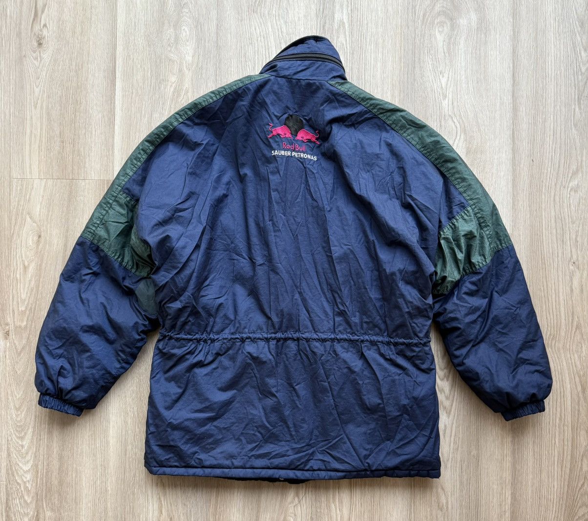 Red Bull Vintage Red Bull Sauber Petronas Malaysia Jacket Size US L / EU 52-54 / 3 - 10 Thumbnail