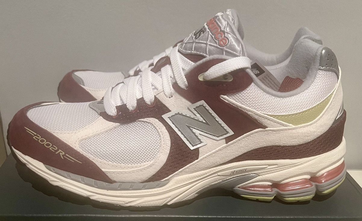 New Balance Authentic New Balance 2002R Up There Store sneakers 10.5 Size US 10.5 / EU 43-44 - 1 Thumbnail