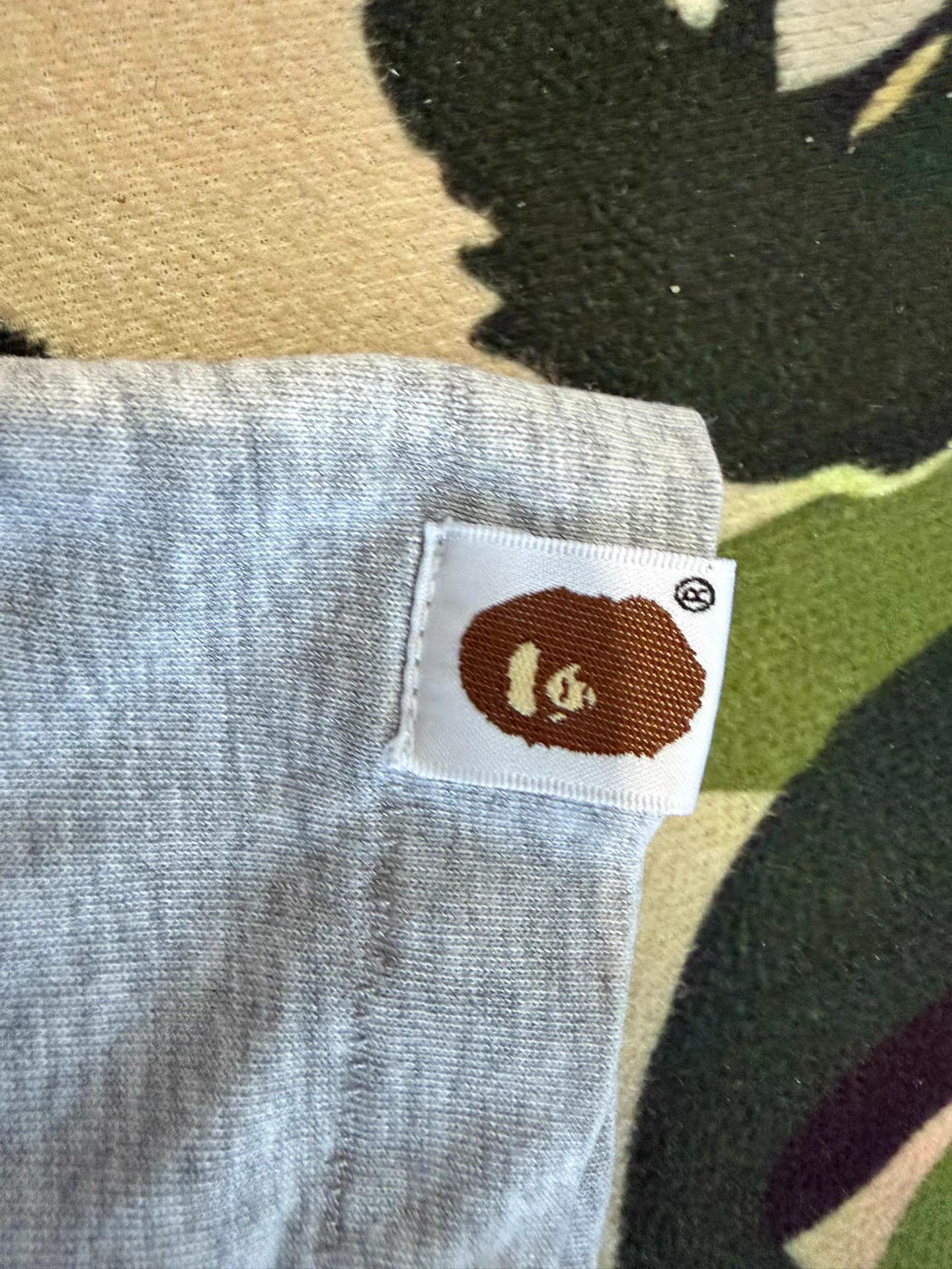 Bape BAPE Ape Spray Paint Graphic T-Shirt Size US L / EU 52-54 / 3 - 4 Thumbnail