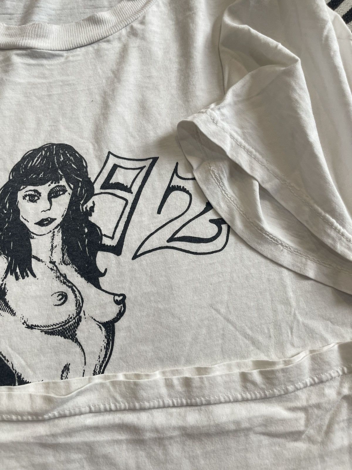 Vintage Vintage 1992 Underground Pin-up Graphic Tee - Single Stitch Size US XL / EU 56 / 4 - 5 Thumbnail