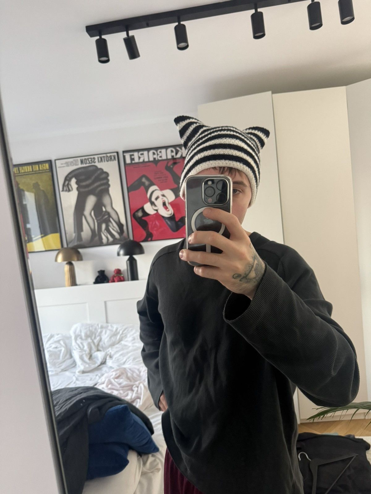Vintage Vintage Y2k Avant Garde Japanese Ears Stripes Beanie Hat Size ONE SIZE - 2 Thumbnail