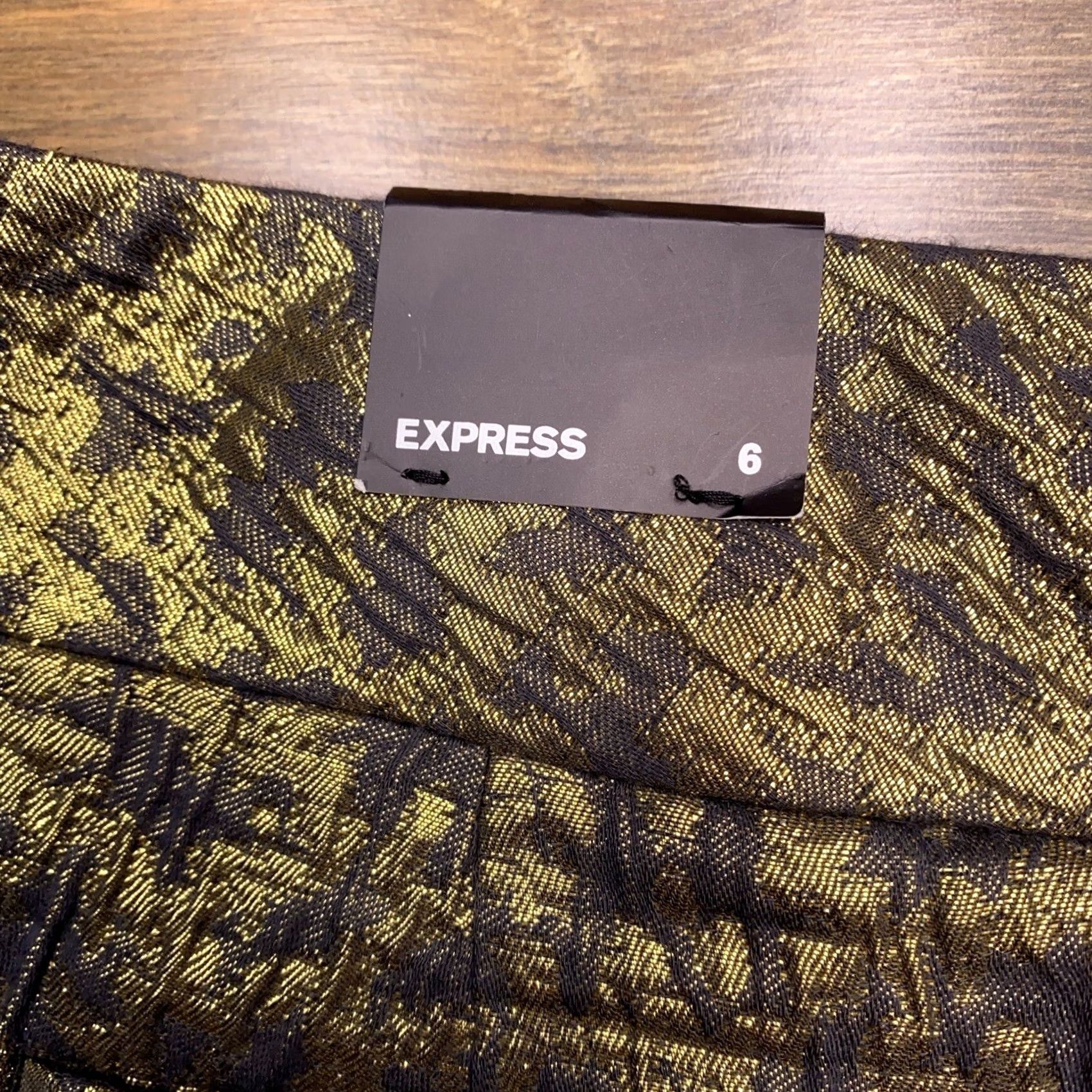 Express Express Chino Short Womens 6 Gold Metallic New Size 28" / US 6 / IT 42 - 7 Thumbnail