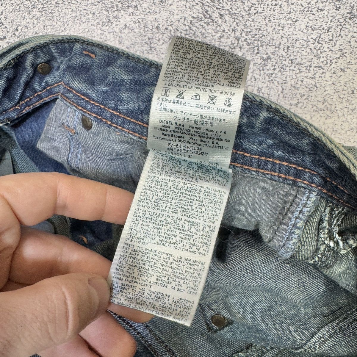 Diesel Diesel Darron Regular Slim Tapered Wash0075L 31/32 size Size US 31 - 13 Thumbnail
