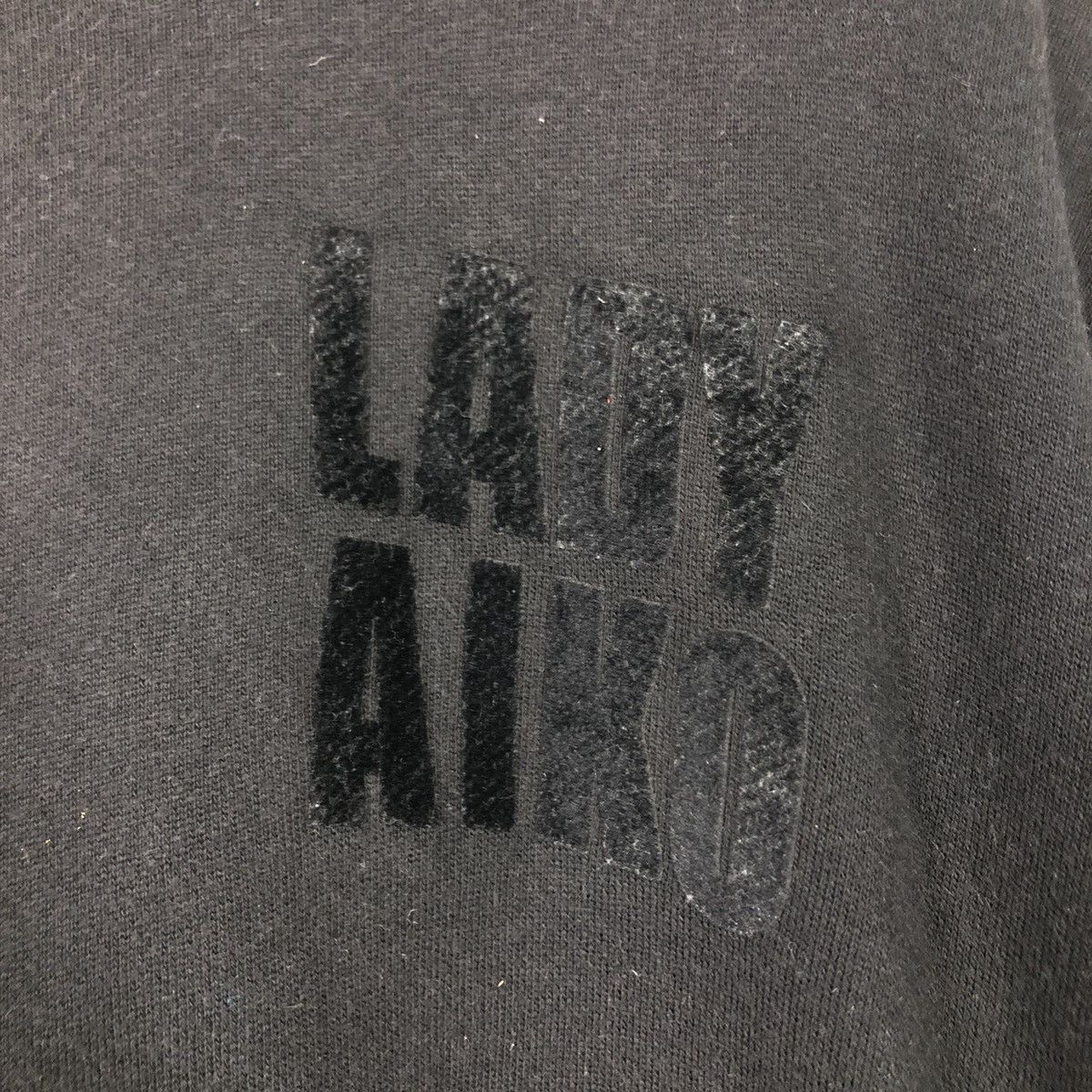 Japanese Brand Lady Aiko × Uniqlo UT — Black “Love Bunny” Archive Street Ar Size US M / EU 48-50 / 2 - 16 Thumbnail