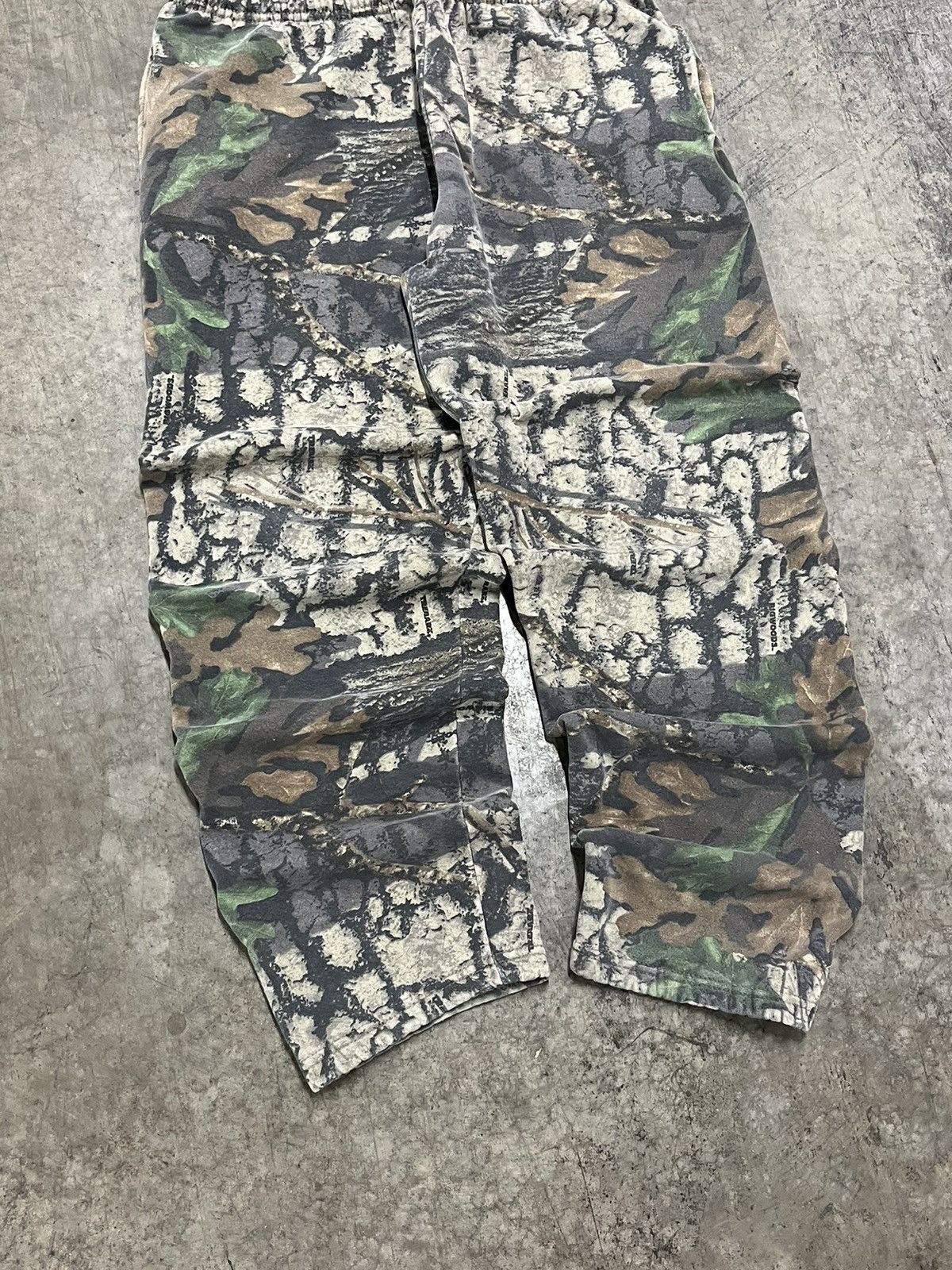 Carhartt × Vintage Realtree camo vintage heavy cotton jerzees sweatpants baggy Size US 34 / EU 50 - 4 Thumbnail