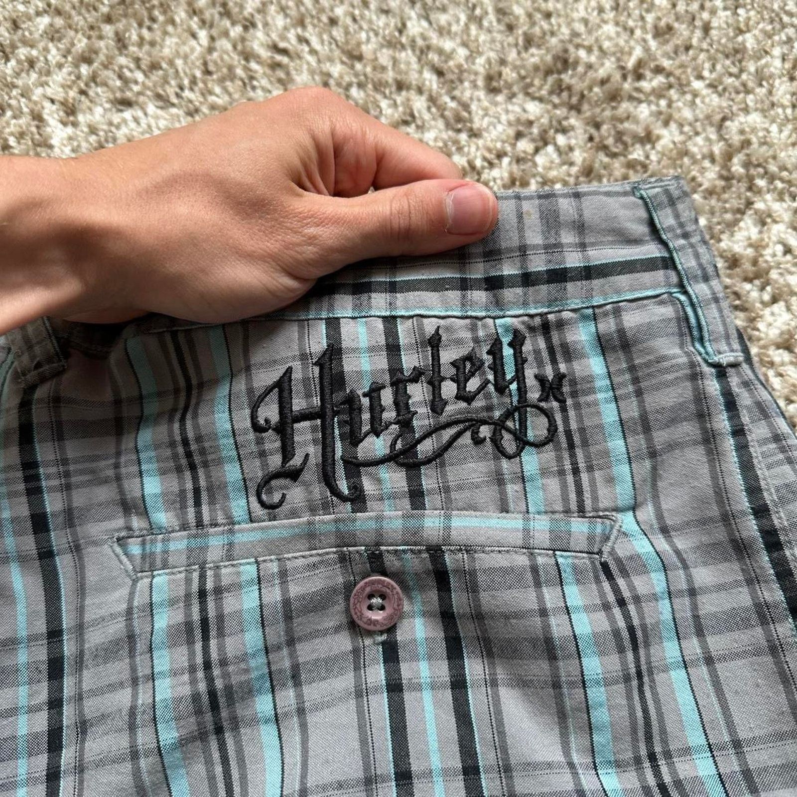 Hurley × Vintage Vintage Y2K 2000s Black Blue Plaid Hurley Surf Skate Shorts Size US 32 / EU 48 - 5 Thumbnail