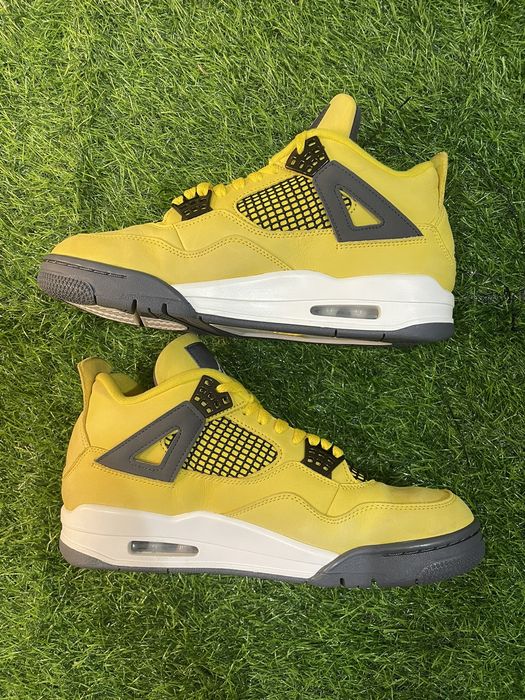retail jordan 4 lightning