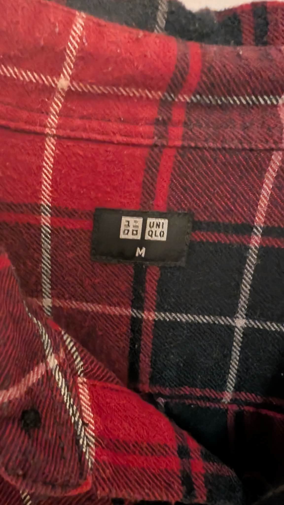 Uniqlo Uniqlo Flannel Shirt Red & Black Size Medium Size US M / EU 48-50 / 2 - 4 Thumbnail