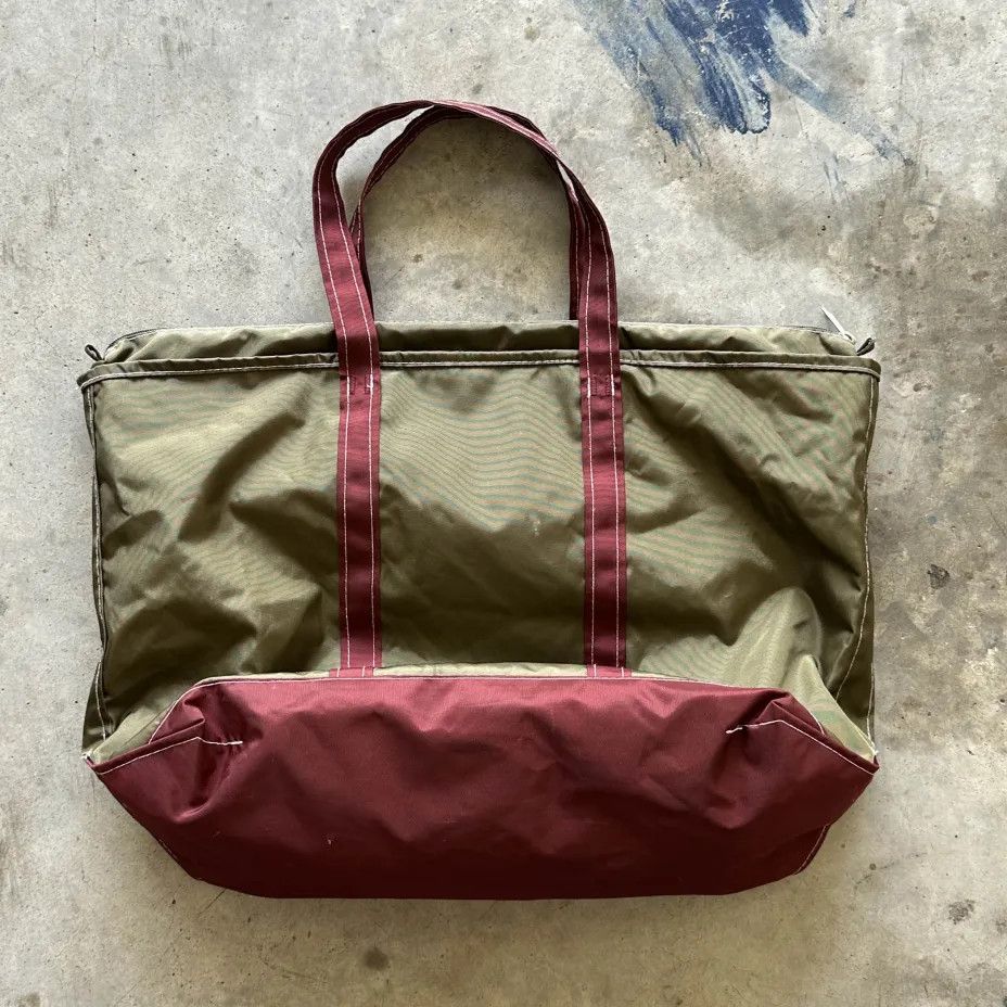 L.L. Bean Vintage L.L. Bean Nylon Boat & Tote Green Burgundy Tote Bag Size ONE SIZE - 4 Thumbnail