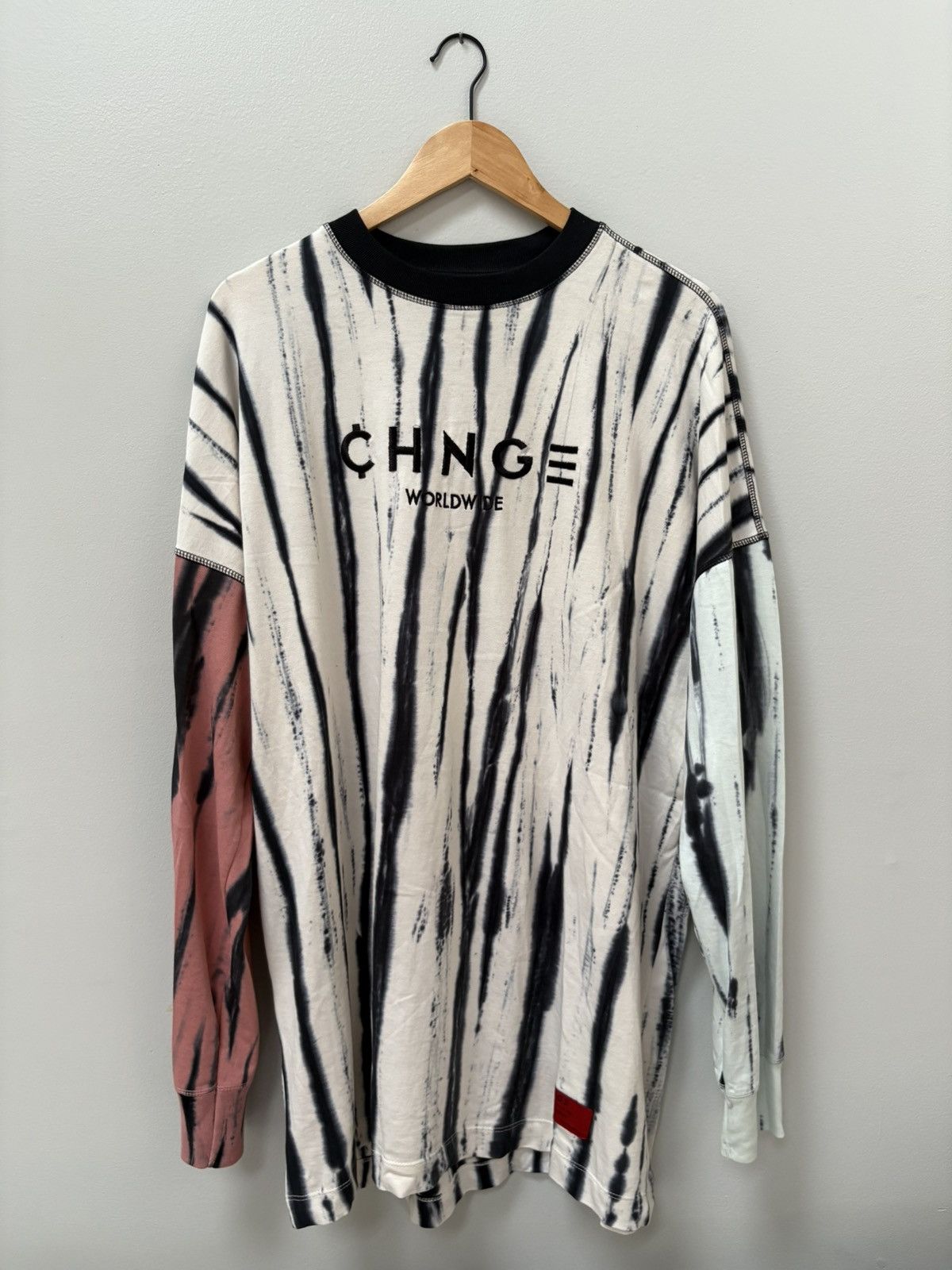 CHNGE CHNGE Oversized Long Sleeve Size US L / EU 52-54 / 3 - 1 Thumbnail