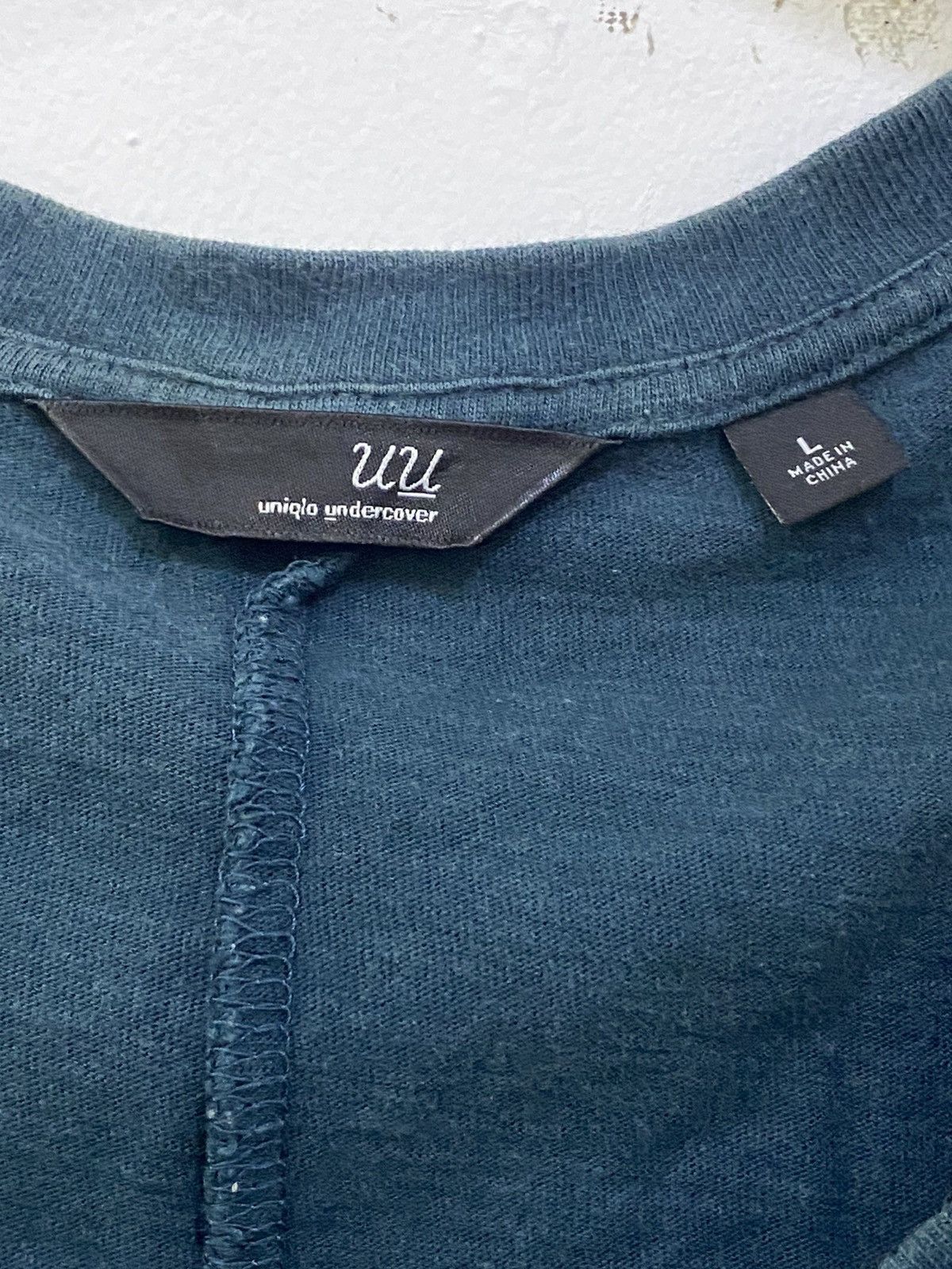 Japanese Brand 💥UNDERCOVER X UNIQLO “U” CROSSBONE TEE Size US L / EU 52-54 / 3 - 6 Thumbnail