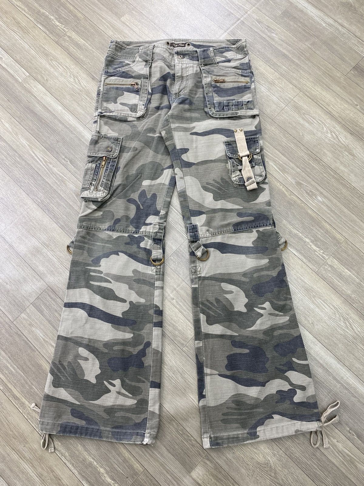 Hysteric Glamour Vintage Rote Rose Bondage Camo Military Lgb Flared Pants Y2K Size US 29 - 1 Thumbnail