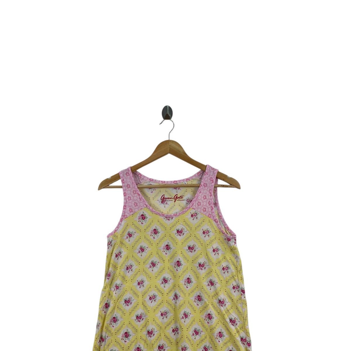 Uniqlo UNIQLO x GREEN GATE COPENHAGEN Limited Edition Tank Top Tee Size XS / US 0-2 / IT 36-38 - 2 Thumbnail