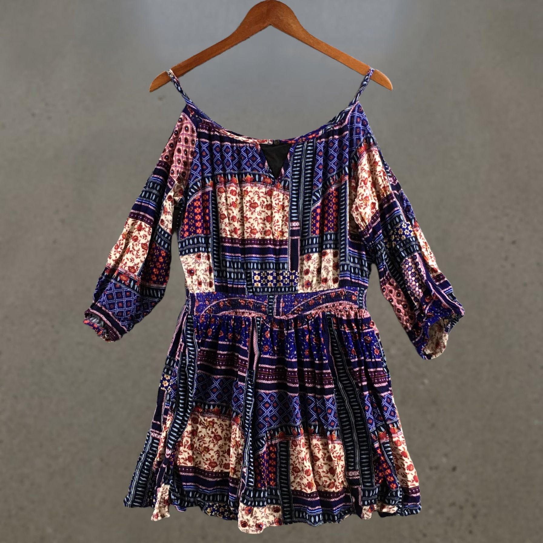 American Eagle Outfitters American Eagle Outfitters Boho Cold Shoulder Dress Womens L Patchwork Floral Peasant Style Dress Short Multicolor 90s? Size L / US 10 / IT 46 - 1 Thumbnail