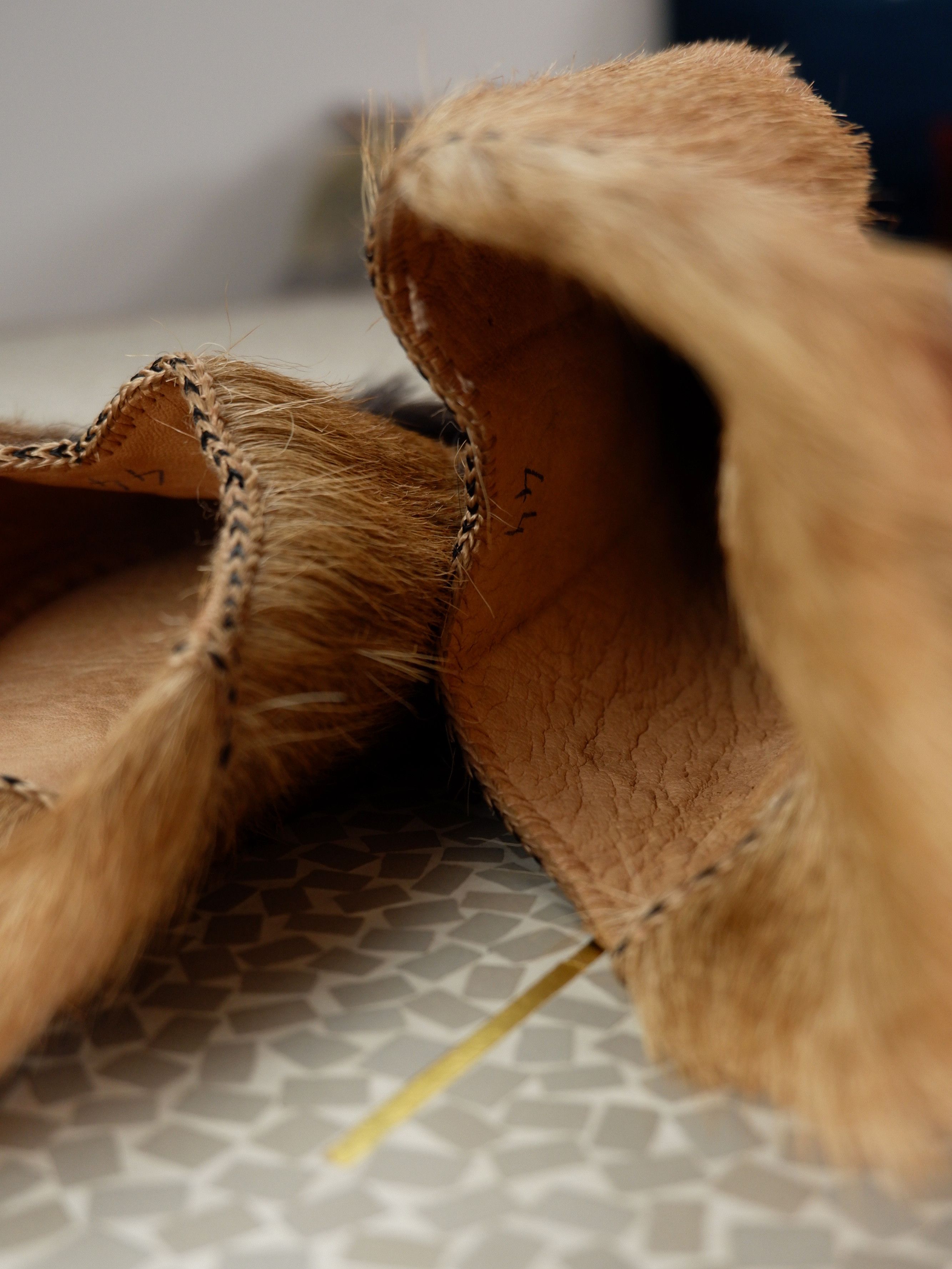 Handmade Last drop! Moroccan goat hair slippers babouche Size US 9 / EU 42 - 9 Thumbnail
