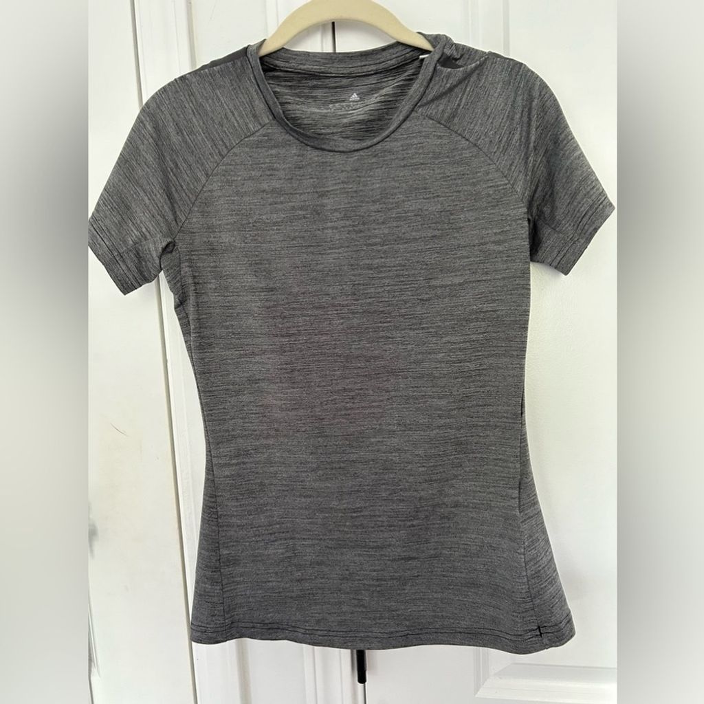 Adidas Adidas grey workout shirt Size S / US 4 / IT 40 - 1 Thumbnail