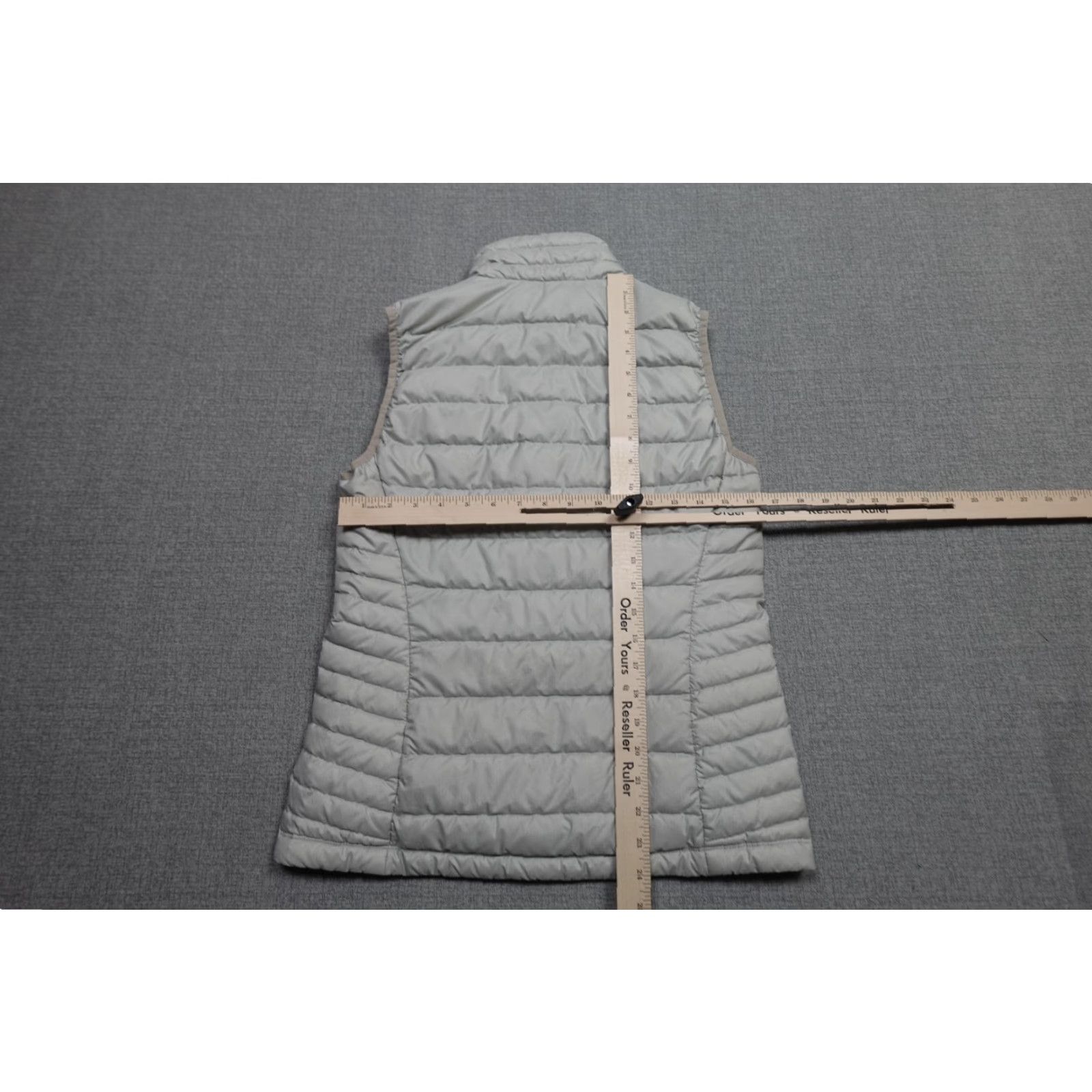 Patagonia Patagonia Vest Womens Small Gray Down Puffer Quilted Full Zip Lightweight Winter Size S / US 4 / IT 40 - 4 Thumbnail