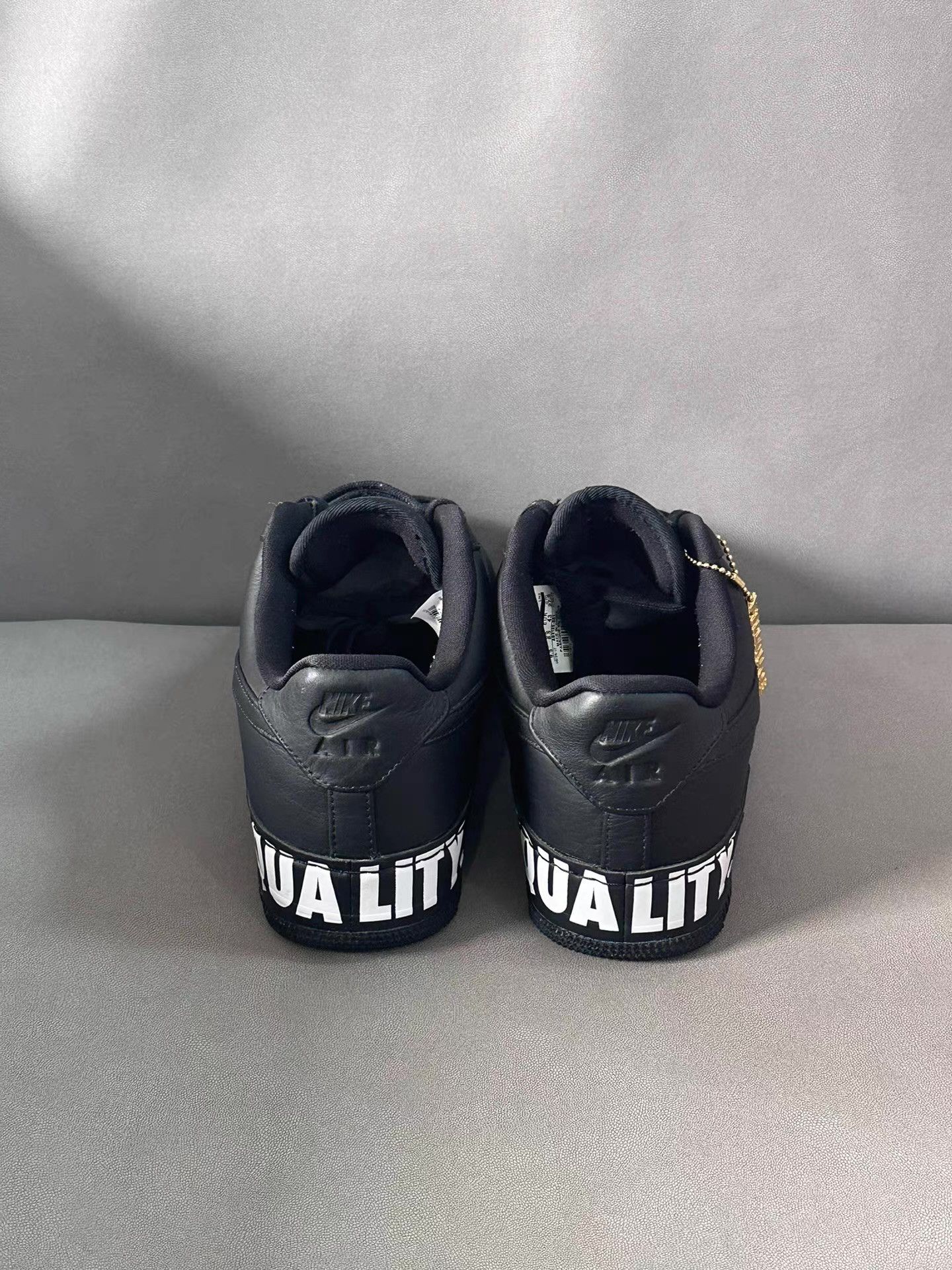 Nike Nike AF1 Black History Month Ｑ20 Size US 9.5 / EU 42-43 - 6 Thumbnail