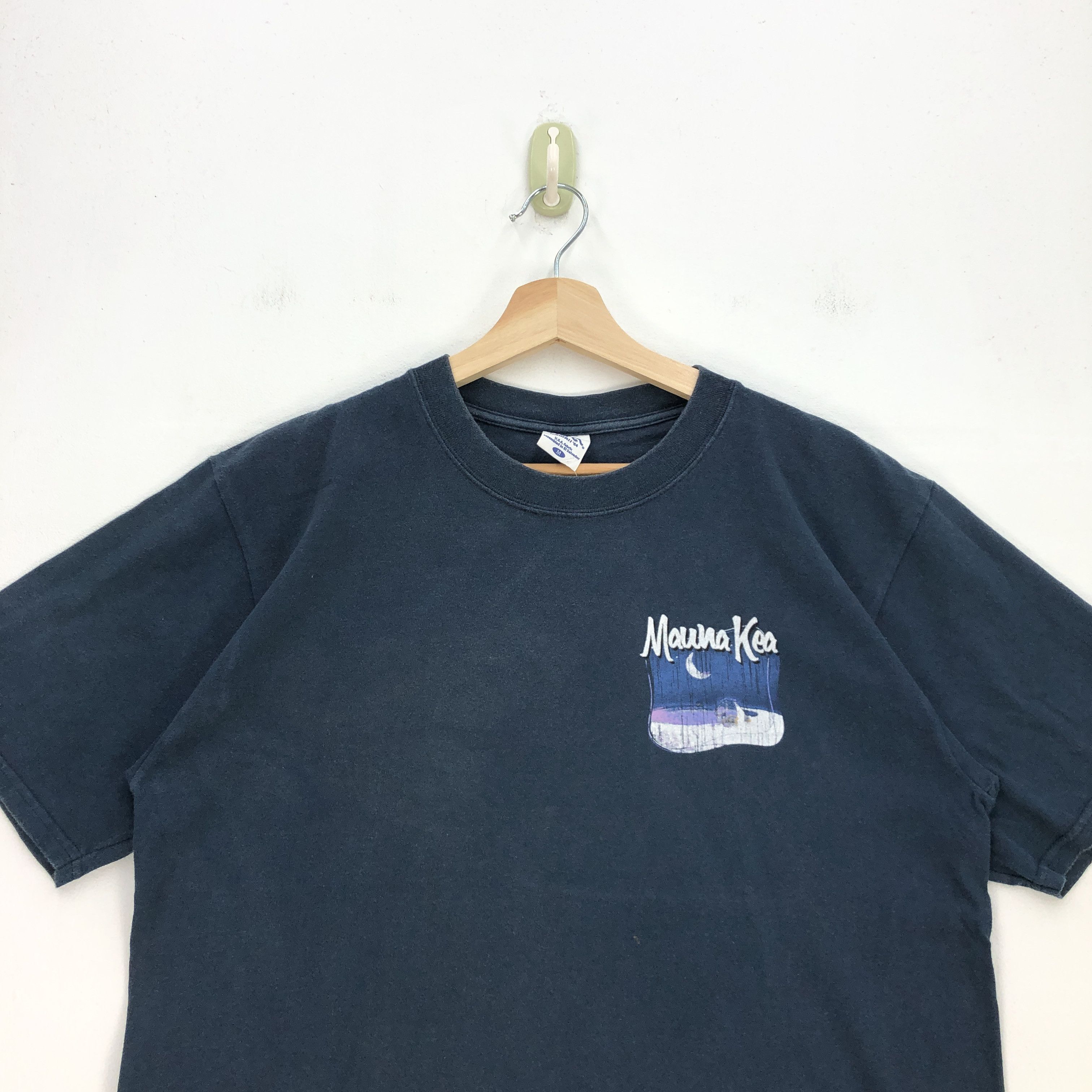 Vintage Vintage 90s Crazy Shirt Mauna Kea T Shirt Hawaiian Tees Size US L / EU 52-54 / 3 - 3 Thumbnail