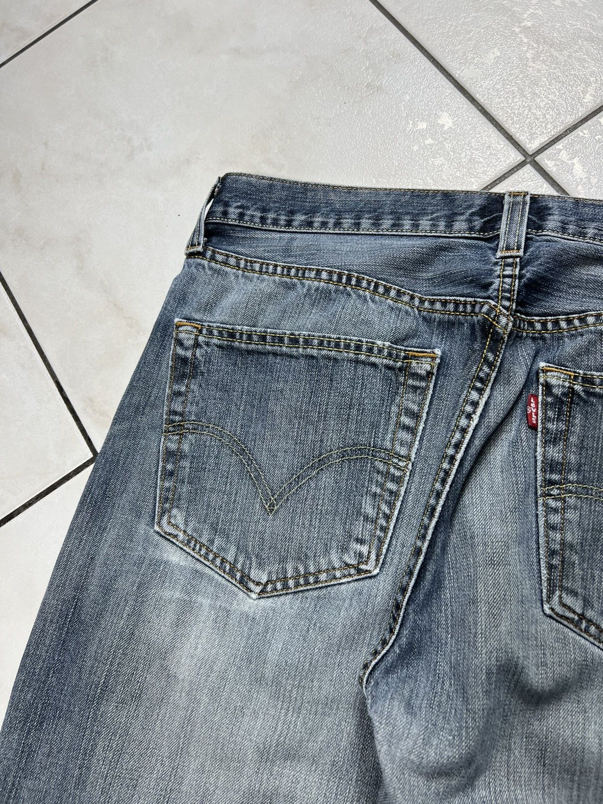 Levi's Vintage Levi’s 501 straigth leg button-fly washed y2k jeans Size US 34 / EU 50 - 15 Thumbnail