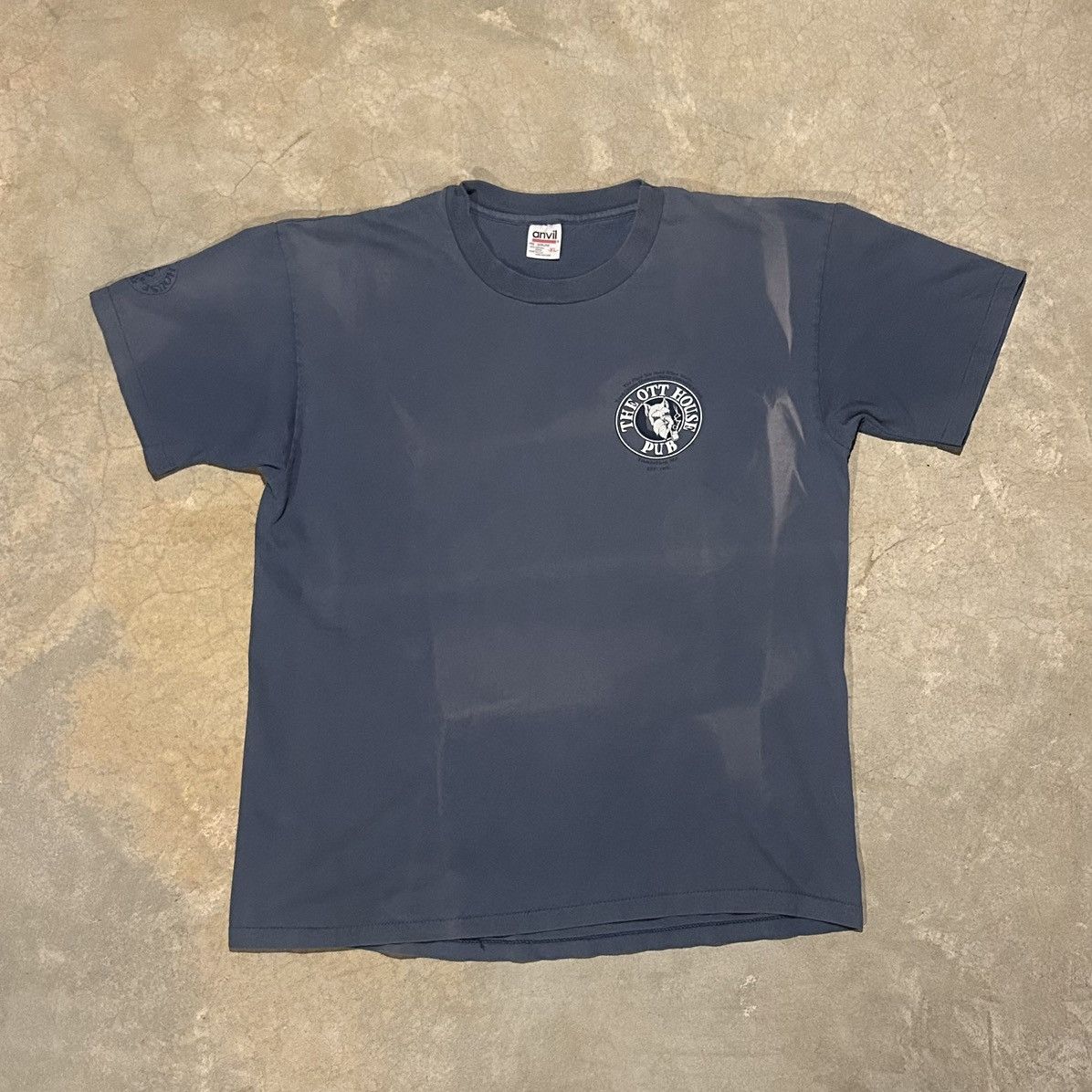 Vintage Vintage 1990s Sunfaded The Ott House Pub Bar Dog Tee Size US XL / EU 56 / 4 - 1 Thumbnail
