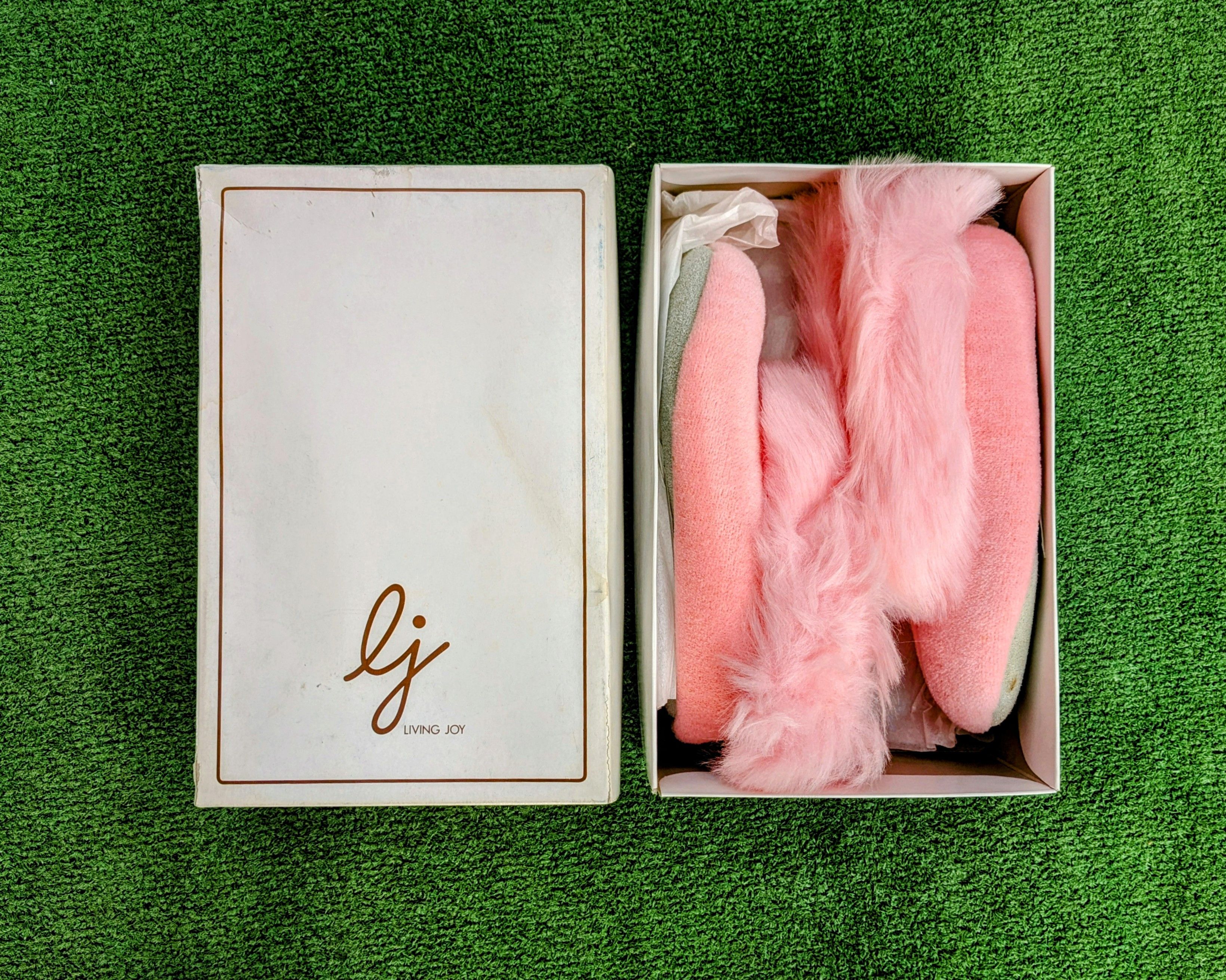 Vintage Living Joy Japanese Furry Pink Slippers w/Storage Mark NOS Size US 5.5 / IT 35.5 - 1 Thumbnail