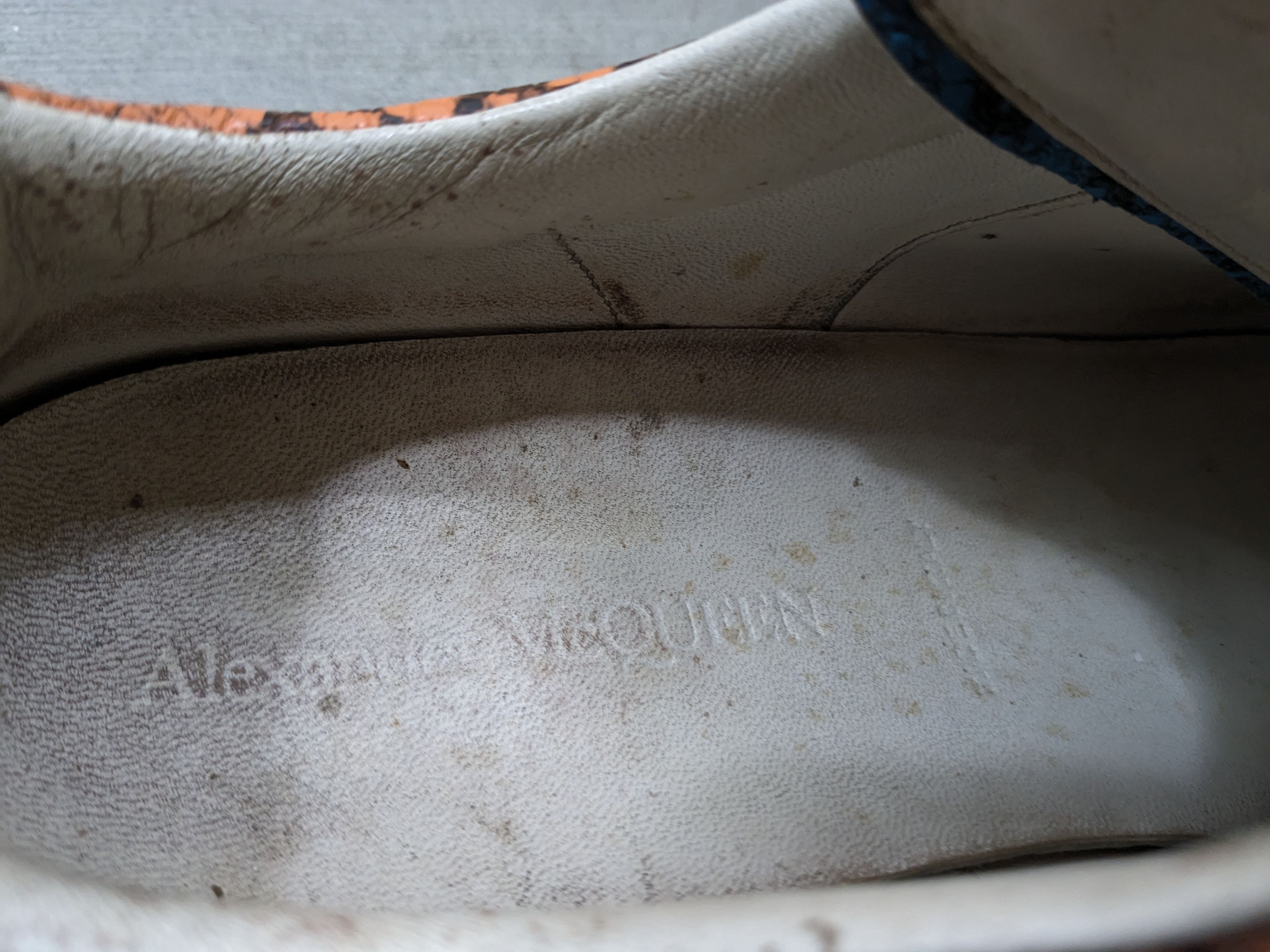 Alexander McQueen Alexander Mcqueen Oversized Larry Sneakers 11 44 White Size US 11 / EU 44 - 10 Thumbnail