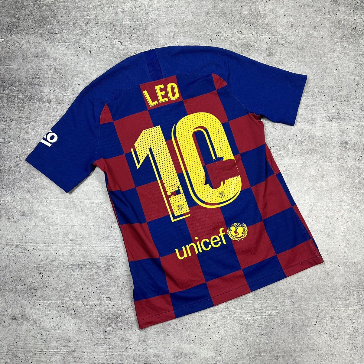 Other Nike Barcelona Shirt Home Soccer Jersey 2019-20 Leo Messi 10 Size US M / EU 48-50 / 2 - 12 Thumbnail