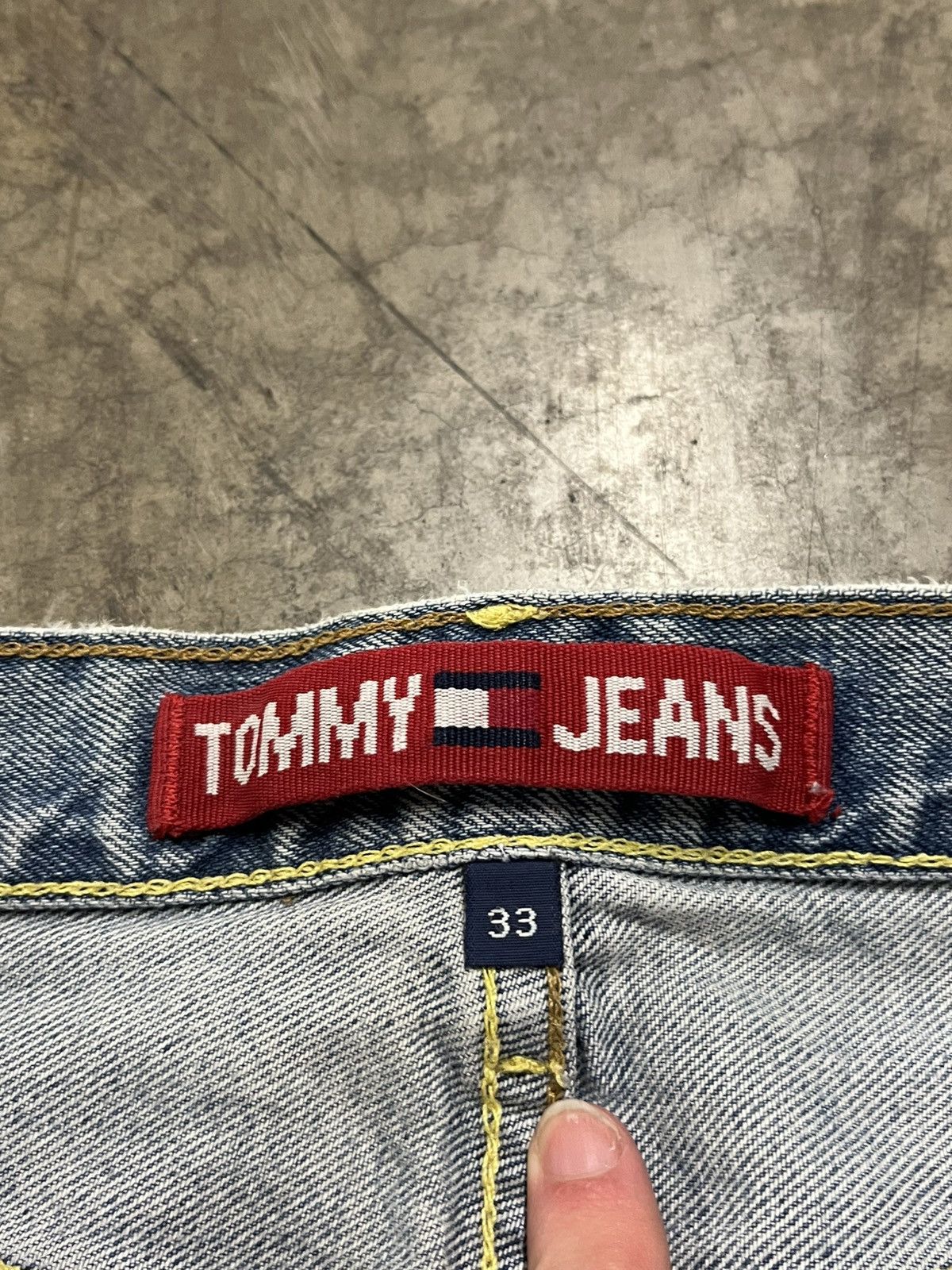 Tommy Hilfiger × Vintage Tommy Hilfiger y2k baggy jorts skater streetwear hype rare Size US 32 / EU 48 - 7 Thumbnail