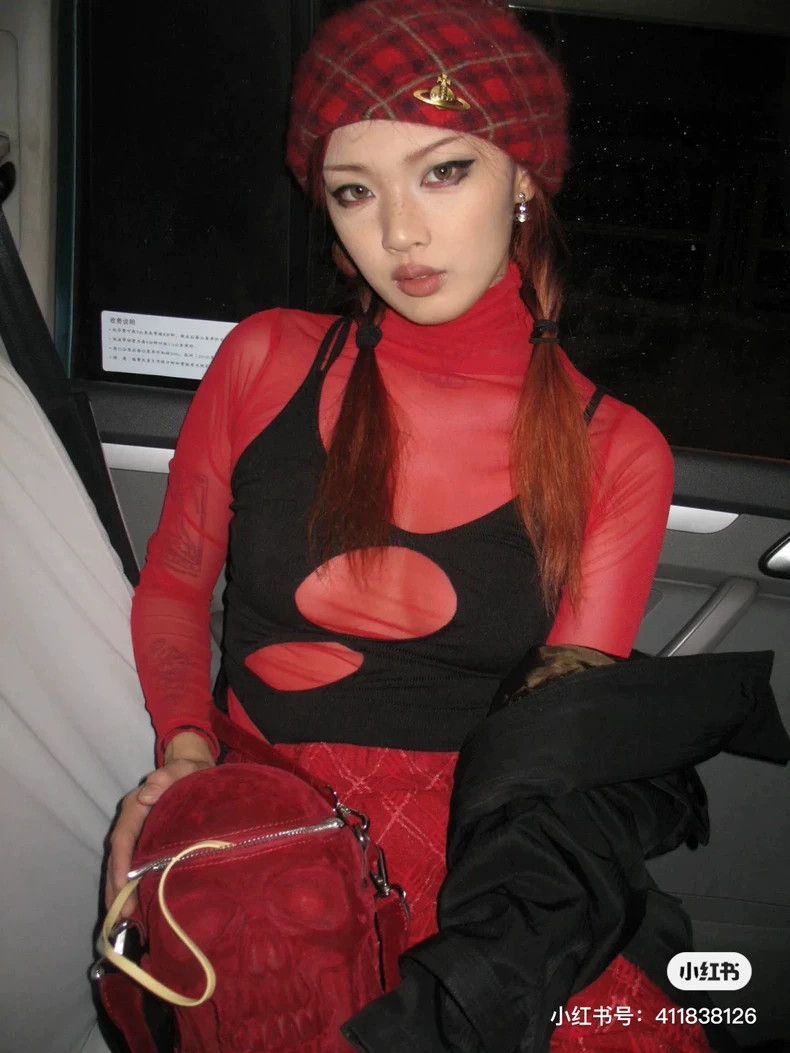 Vivienne Westwood Vivienne Westwood Red checkered hat with metal label and o Size ONE SIZE - 8 Thumbnail