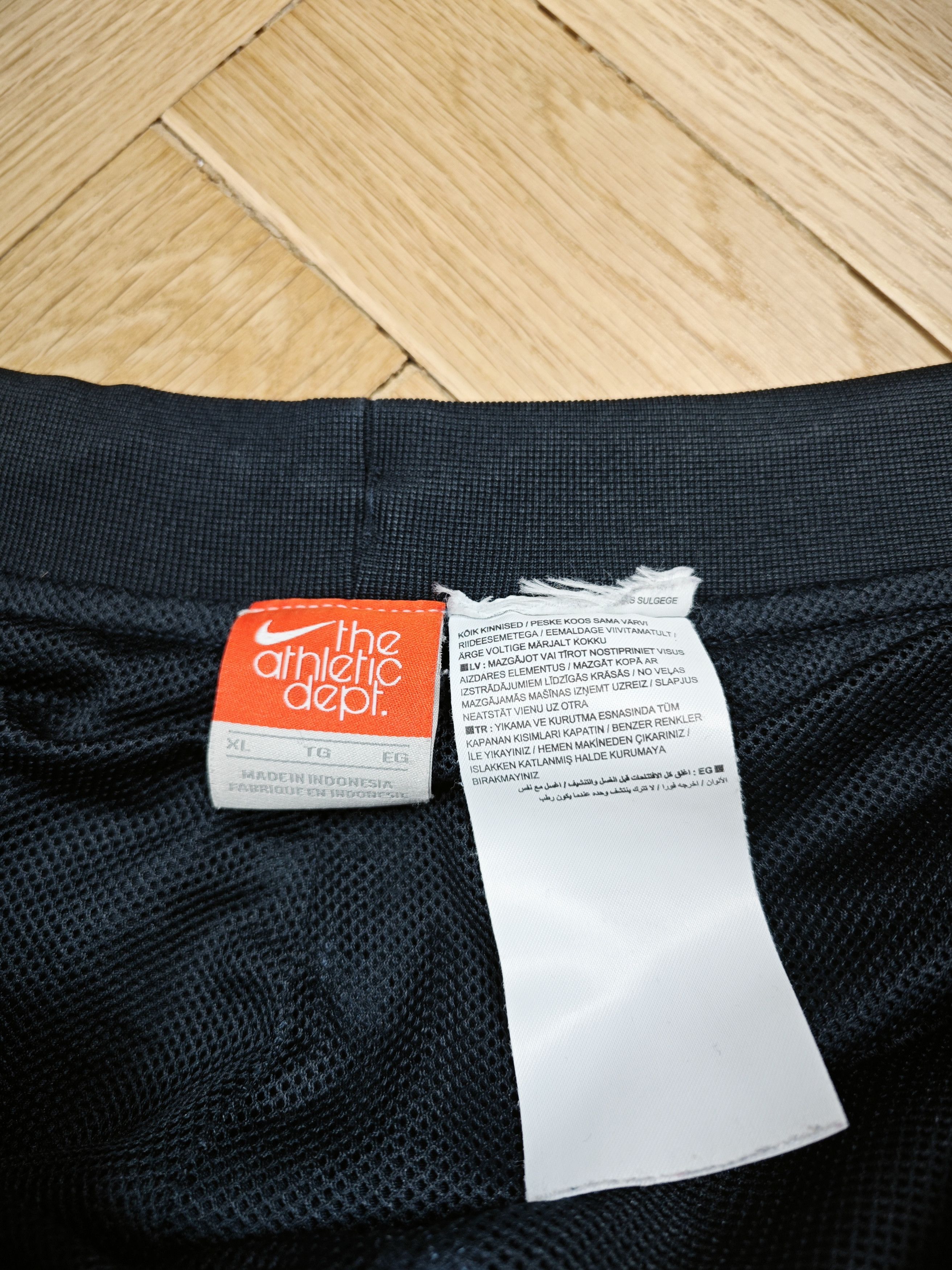 Nike Nike vintage pants Size US 35 - 5 Thumbnail