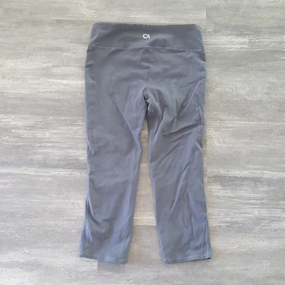 Gap Grey Gap Fitted Athletic Capri Size 28" / US 6 / IT 42 - 2 Thumbnail