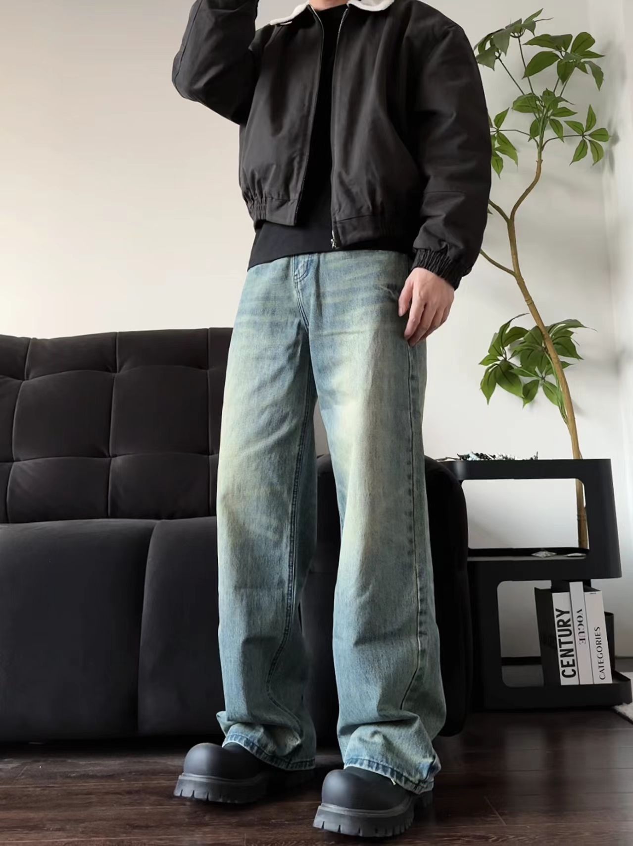 Japanese Brand × Vintage Vintage Gradient Washed and Aged Casual Jeans Size US 33 - 2 Thumbnail