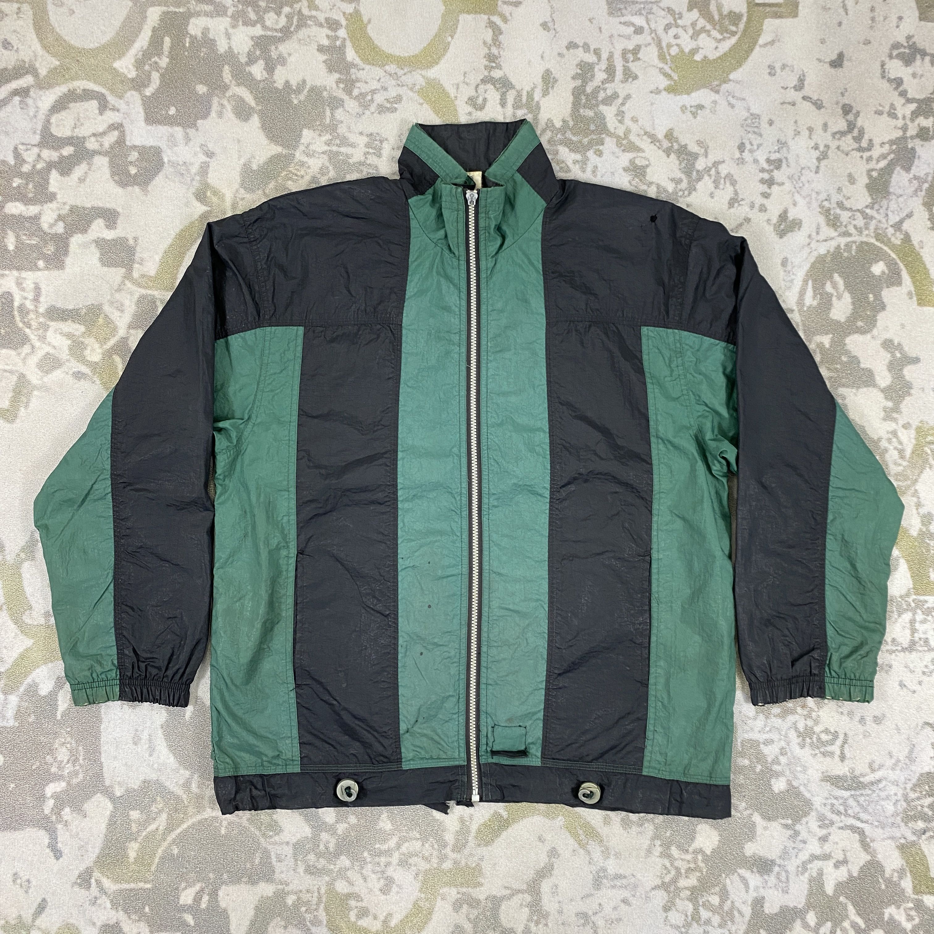 Japanese Brand Vintage Nike Distressed Windbreaker Puffer Jacket- J374 Size ONE SIZE - 1 Thumbnail