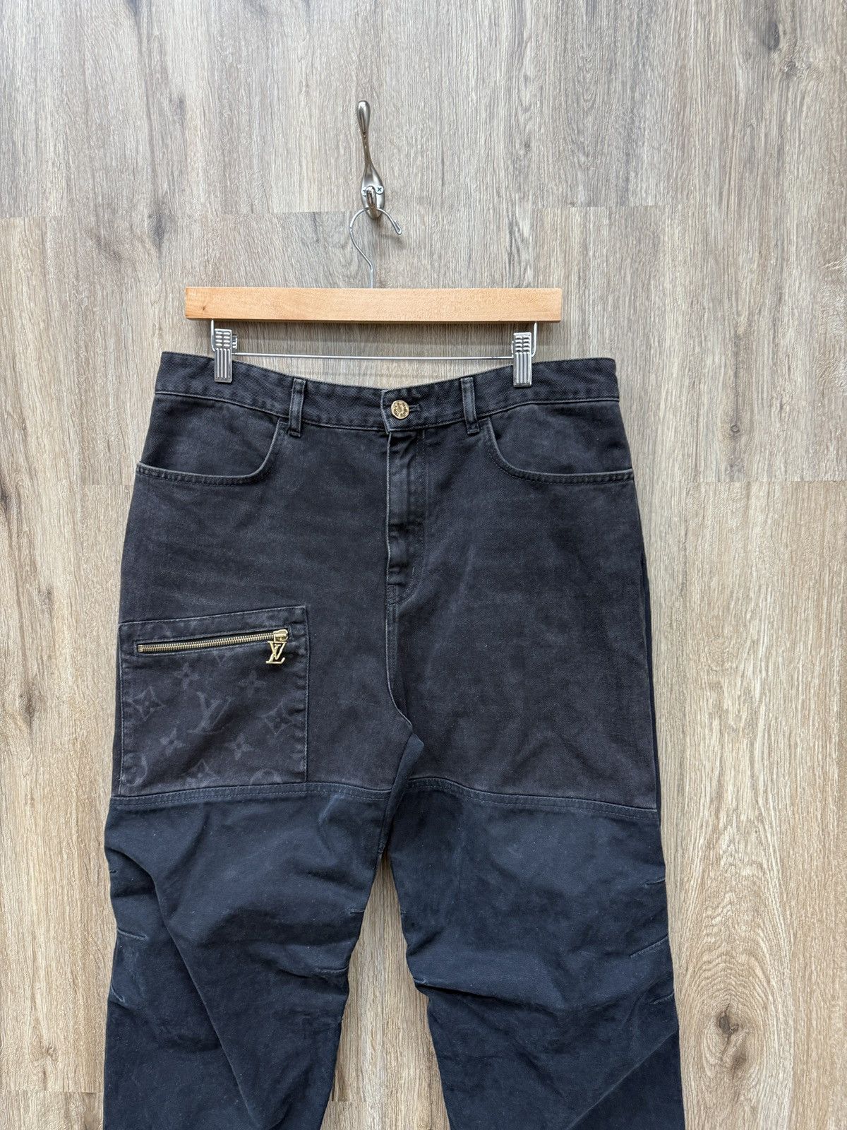 Louis Vuitton Louis Vuttion Black Monogram Denim Carpenters Size US 32 / EU 48 - 2 Thumbnail