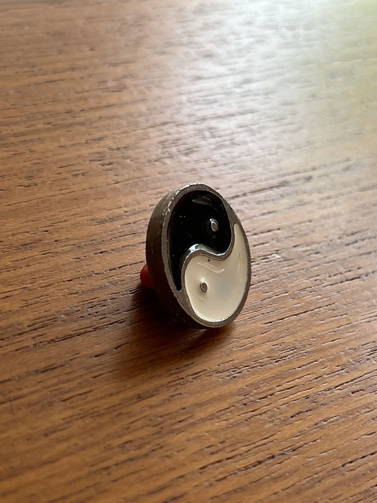 Vintage Ying & Yang vintage pin Size ONE SIZE - 2 Thumbnail