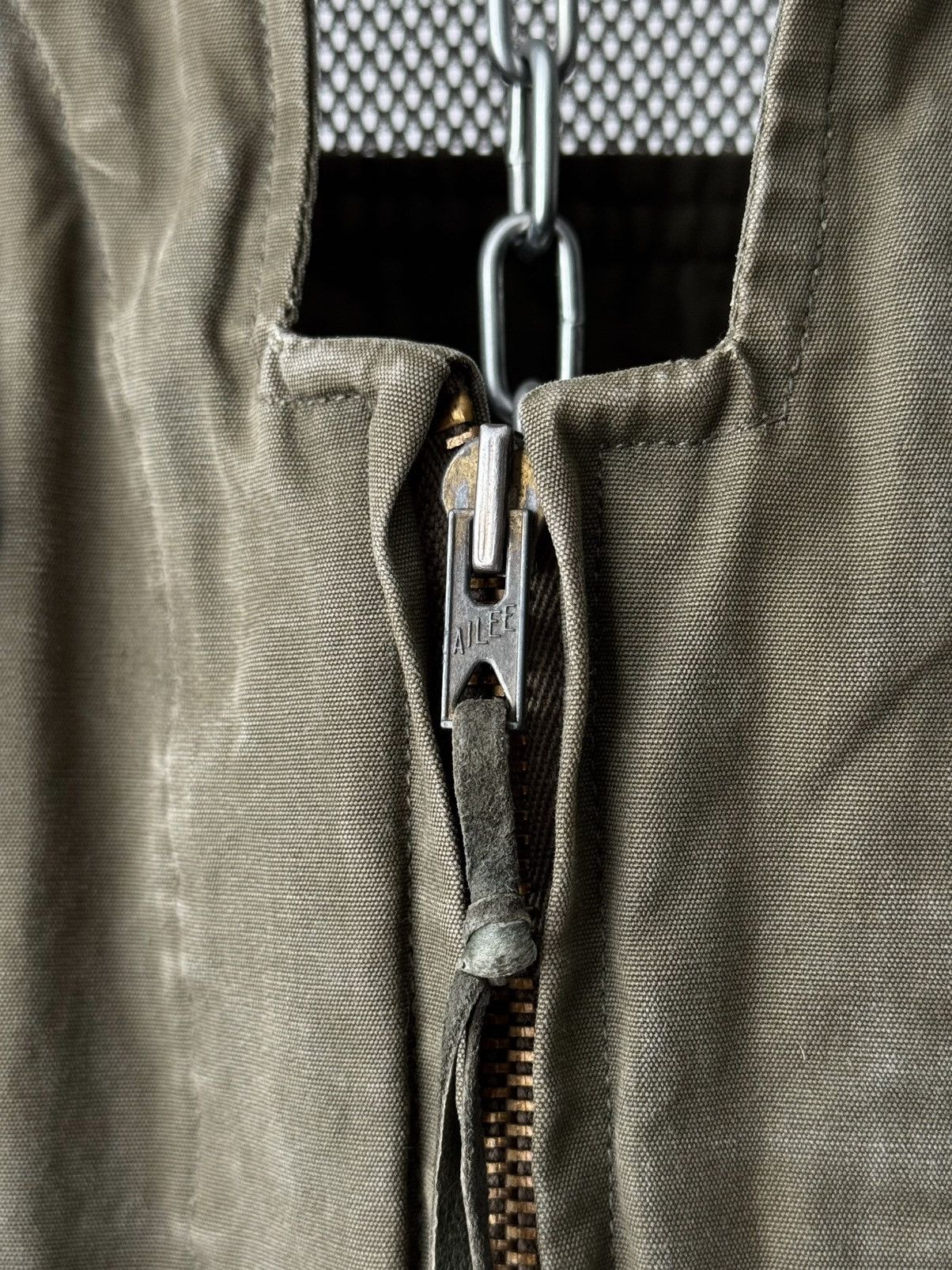 Vetra 1960s Vintage French ‘Ailee’ Zip Hunting Fishing Vest Size US M / EU 48-50 / 2 - 4 Thumbnail