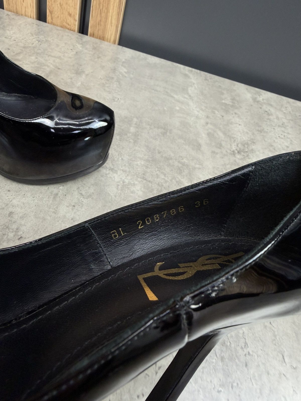 Yves Saint Laurent Yves Saint Laurent Black Patent Platform Heels Size 36 Size US 6 / IT 36 - 9 Thumbnail