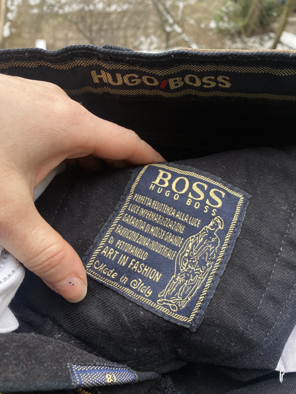 Hugo Boss Velvety type Hugo Boss pants size 30 Size 30" / US 8 / IT 44 - 7 Thumbnail