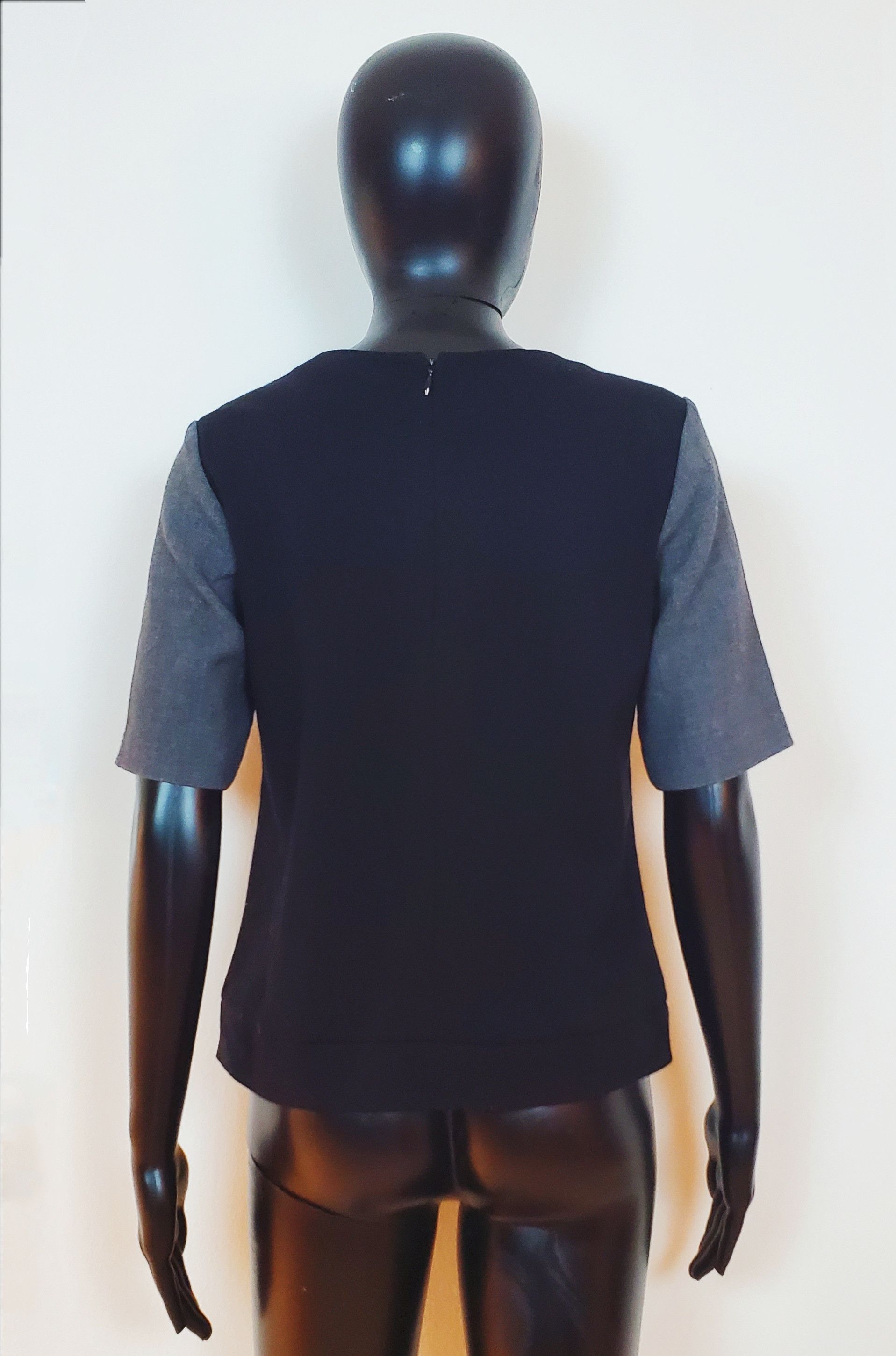 Club Monaco CLUB MONACO Gray Blouse Black Knit Side Combo Top Shirt Size XS / US 0-2 / IT 36-38 - 4 Thumbnail