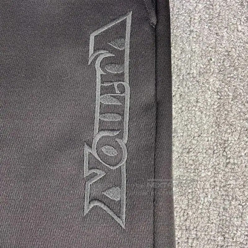 Louis Vuitton Louis Vuitton Black Cotton Casual Pants for Women . Size 23" - 3 Thumbnail