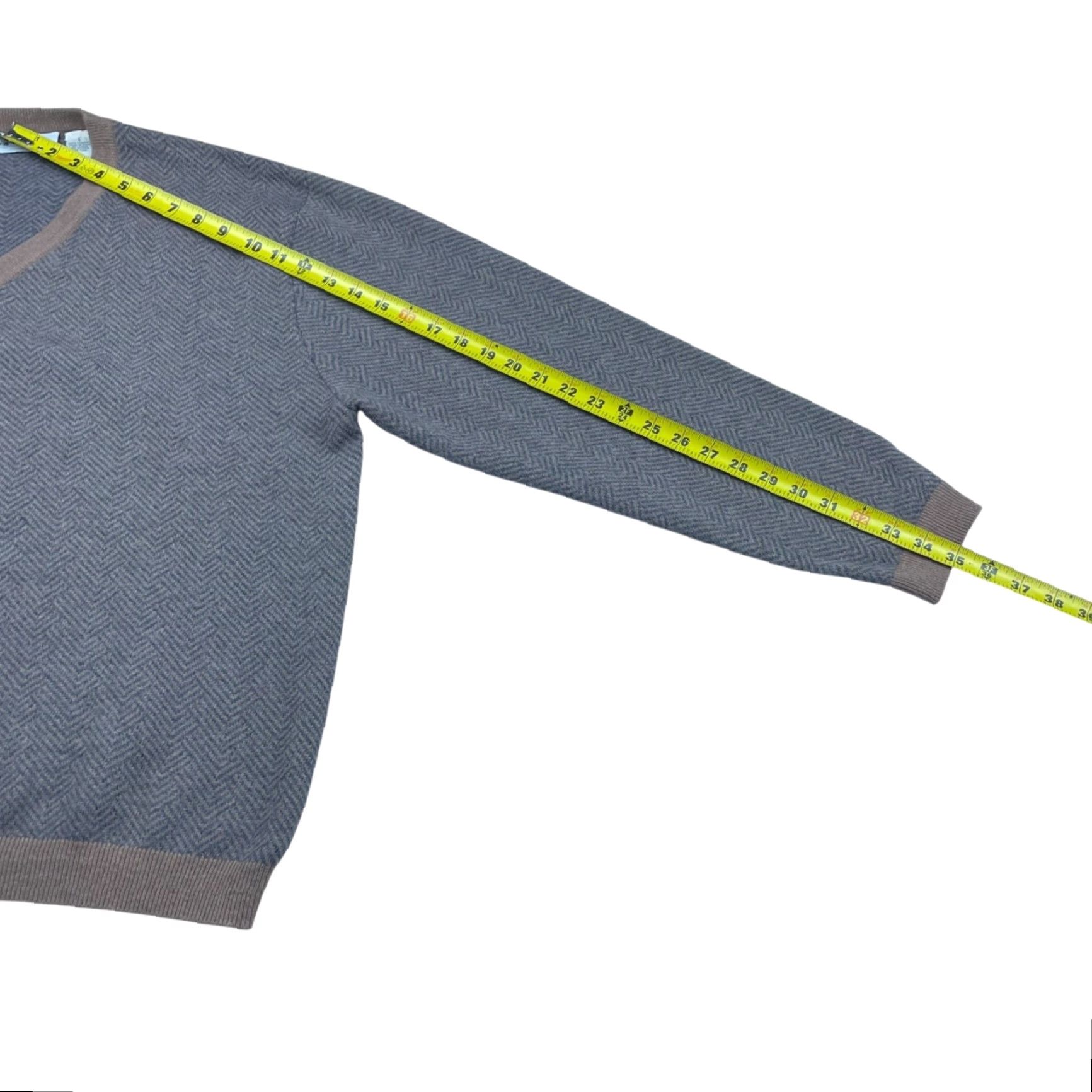 Orvis Orvis Men’s 100% Cashmere V-Neck Pullover Sweater Tan/Gray Herringbone Large V-Neck Men’s Pullover Sweater Cashmere Regular Fit Size US S / EU 44-46 / 1 - 5 Thumbnail