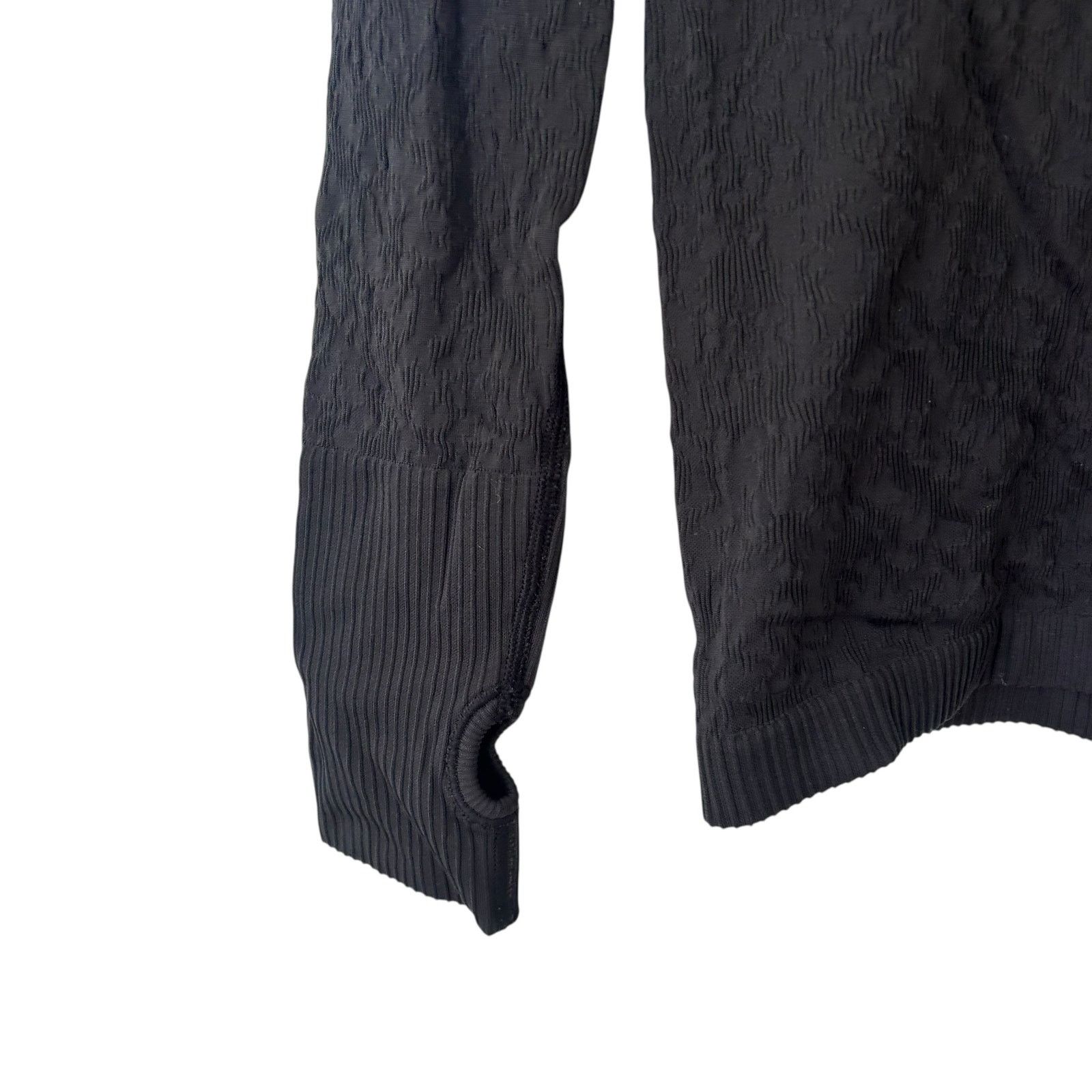 Lululemon Lululemon Black Rest Less Hoodie Shirt Sz S Size S / US 4 / IT 40 - 2 Thumbnail