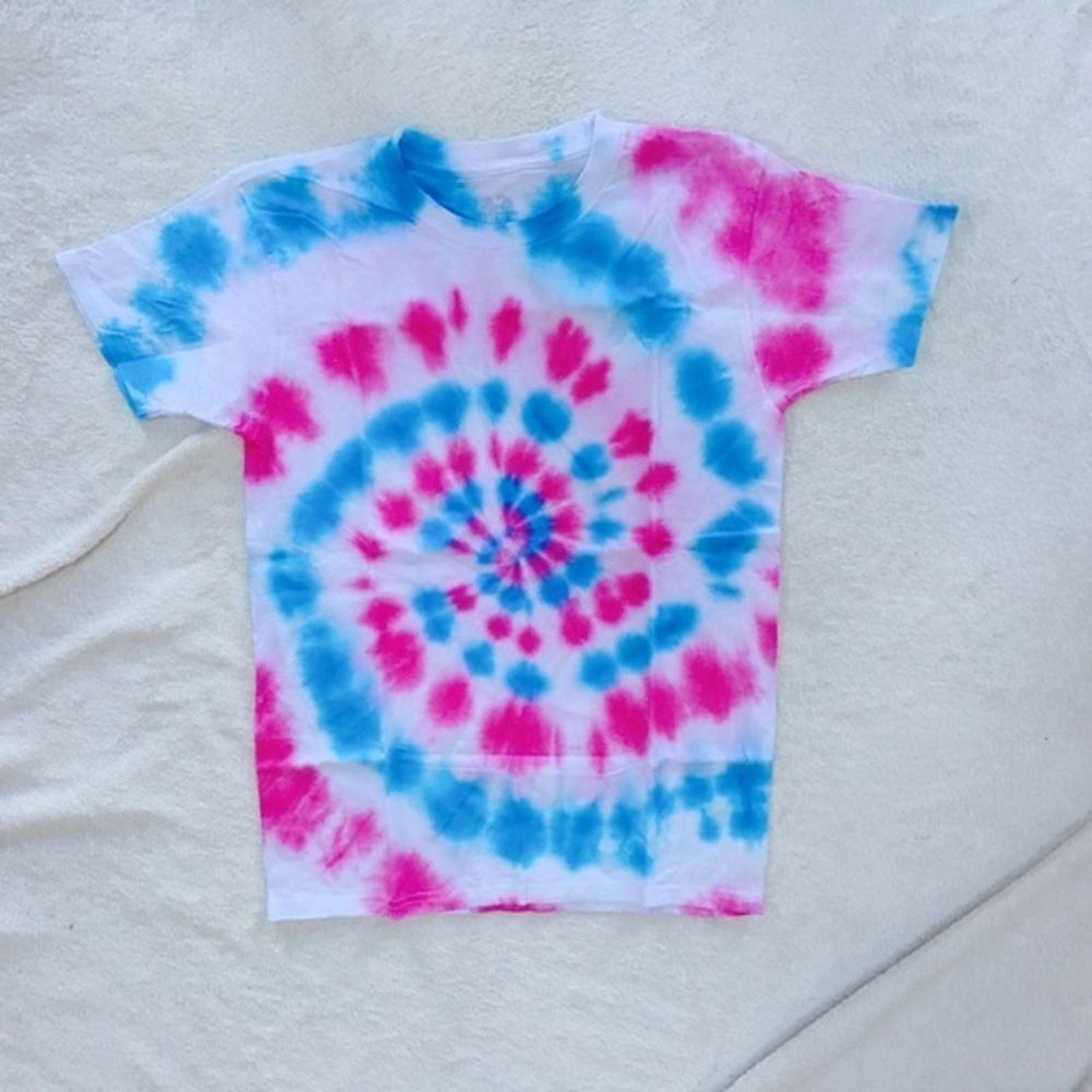 Fruit Of The Loom Blue and Pink Spiral Crewneck Tie-Dye Shirt | Sz YL Size XS / US 0-2 / IT 36-38 - 2 Thumbnail