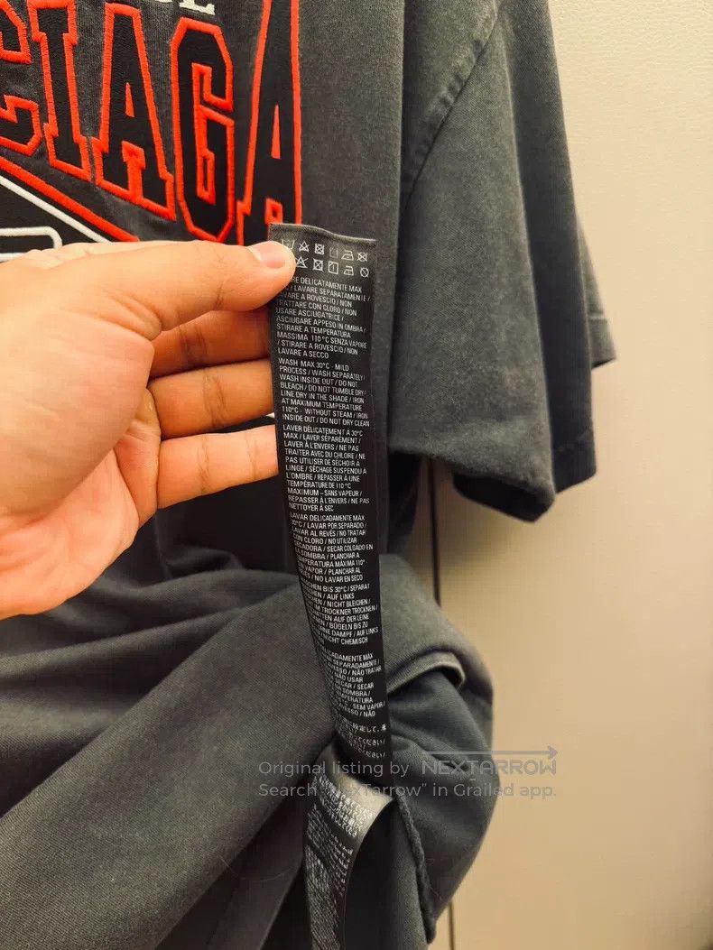 Balenciaga Balenciaga Batman Logo Letter Retro Distressed Short Sleev Size US S / EU 44-46 / 1 - 8 Thumbnail