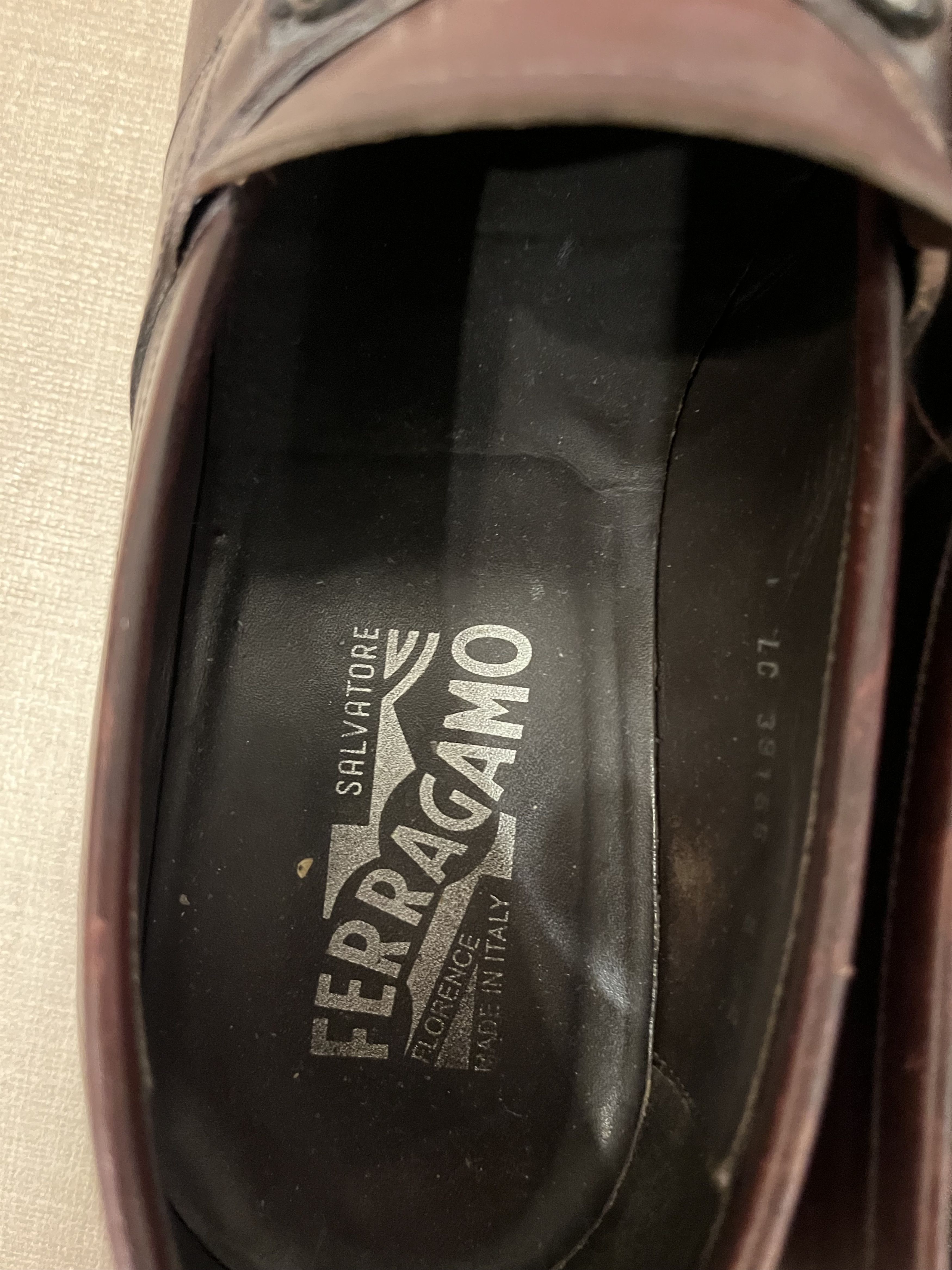 Salvatore Ferragamo Ferragamo burgundy loafer Size US 8 / EU 41 - 5 Thumbnail