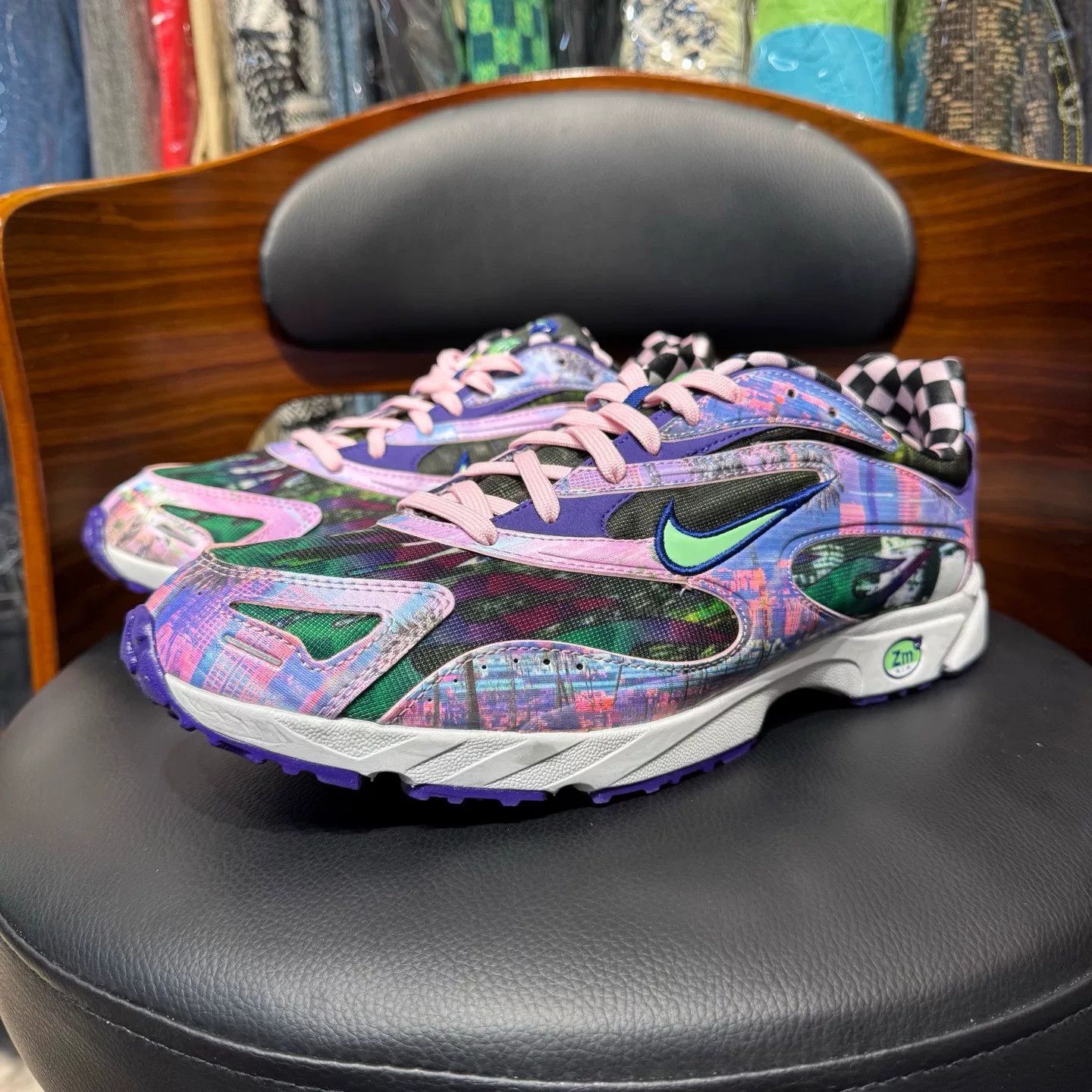 Nike Nike Purple Lowtop Sneakers 44.5 Men Size US 11 / EU 44 - 1 Thumbnail