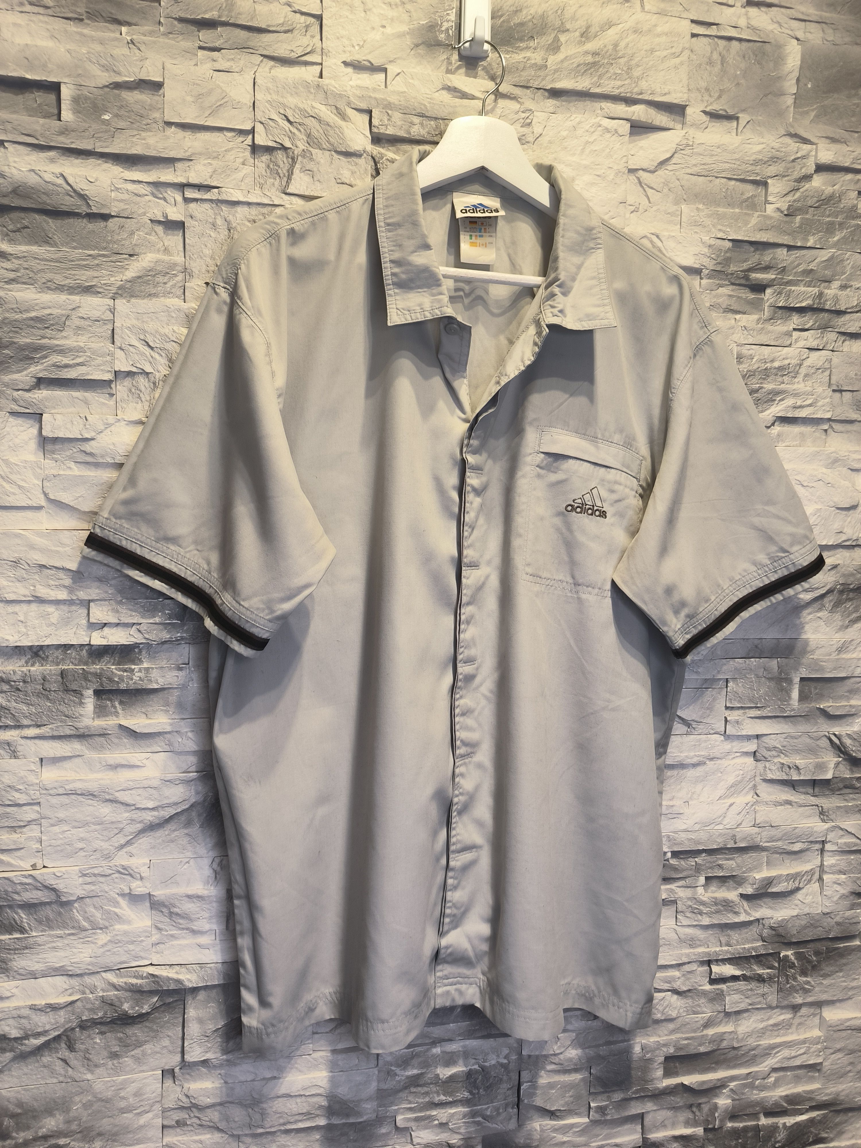Adidas × Vintage Vintage Adidas Button-Up Shirt Short Sleeve 90s Logo Size US XL / EU 56 / 4 - 3 Thumbnail