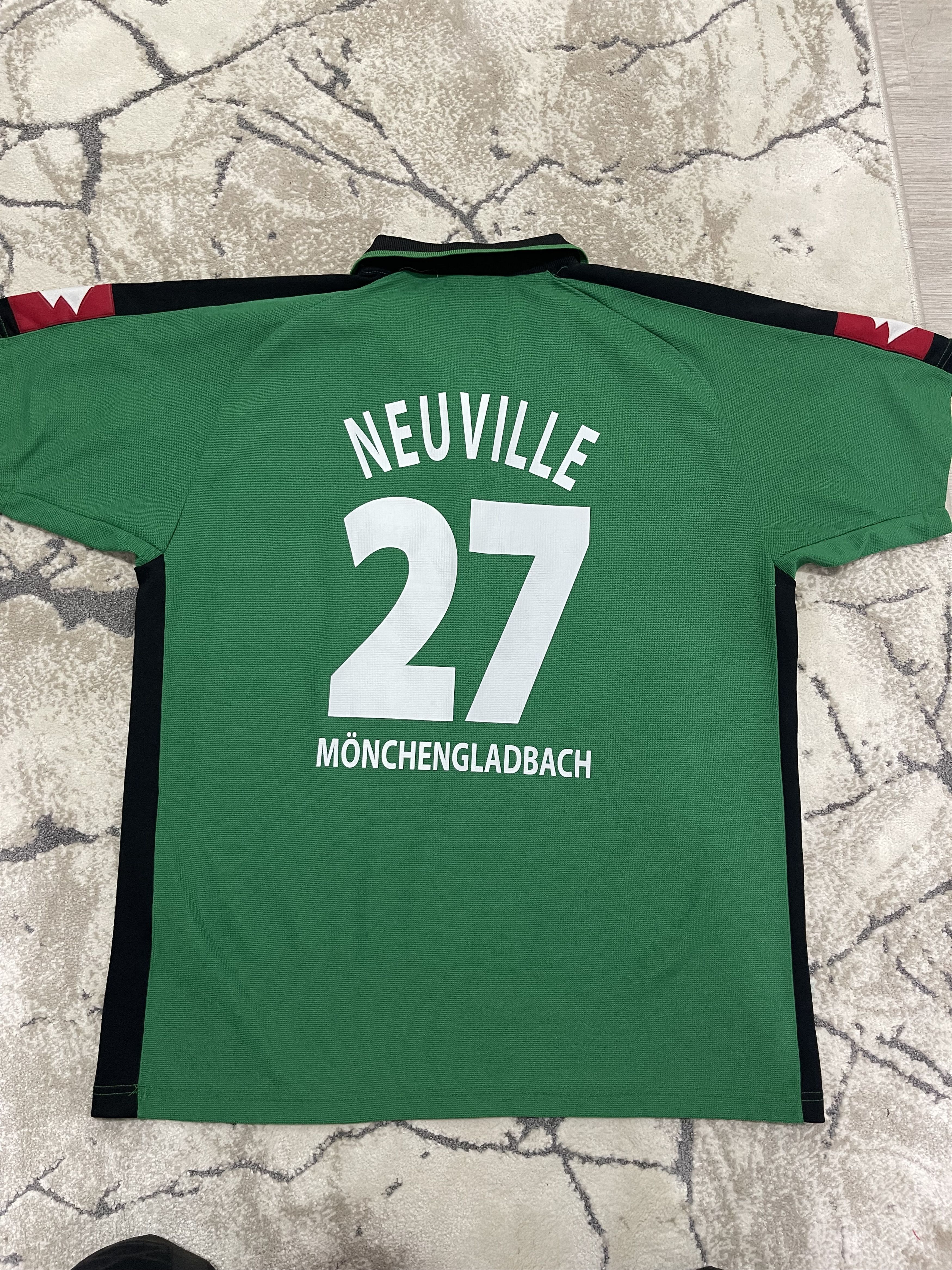 Lotto Sport Borussia M’gladbach GK Neuville #27 Signed Boys XL/M Size US M / EU 48-50 / 2 - 3 Thumbnail