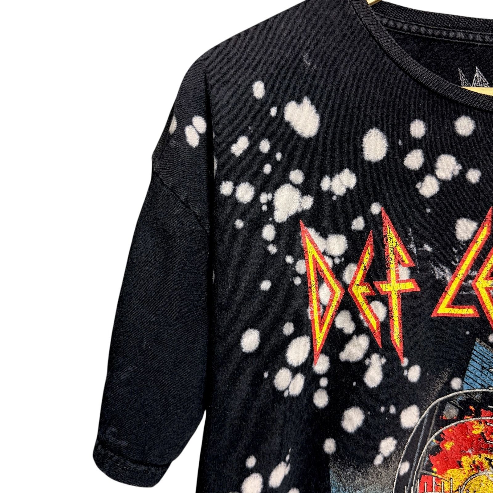 Def Leppard Def Leppard Pyromania T-Shirt Bleach Wash Rock Band Tee L Size US L / EU 52-54 / 3 - 4 Thumbnail